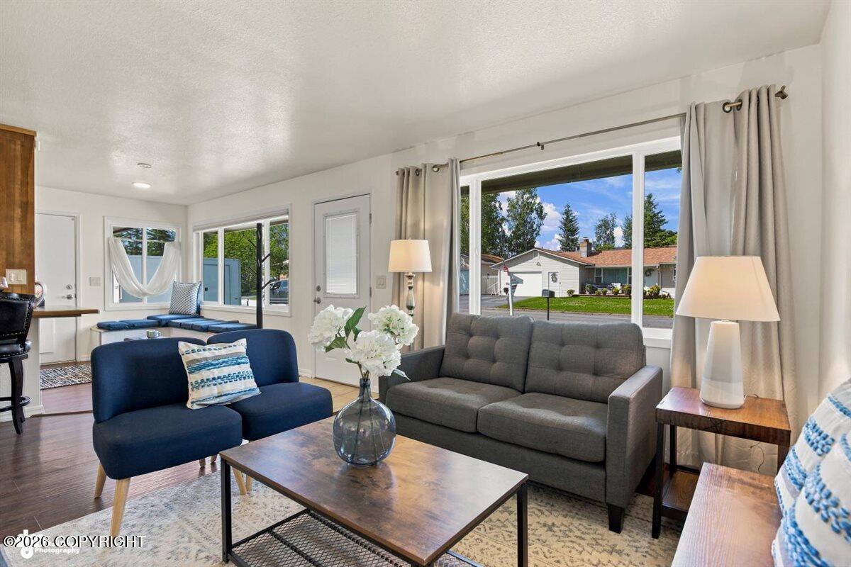 1850 Parkway Drive Property Photo 3