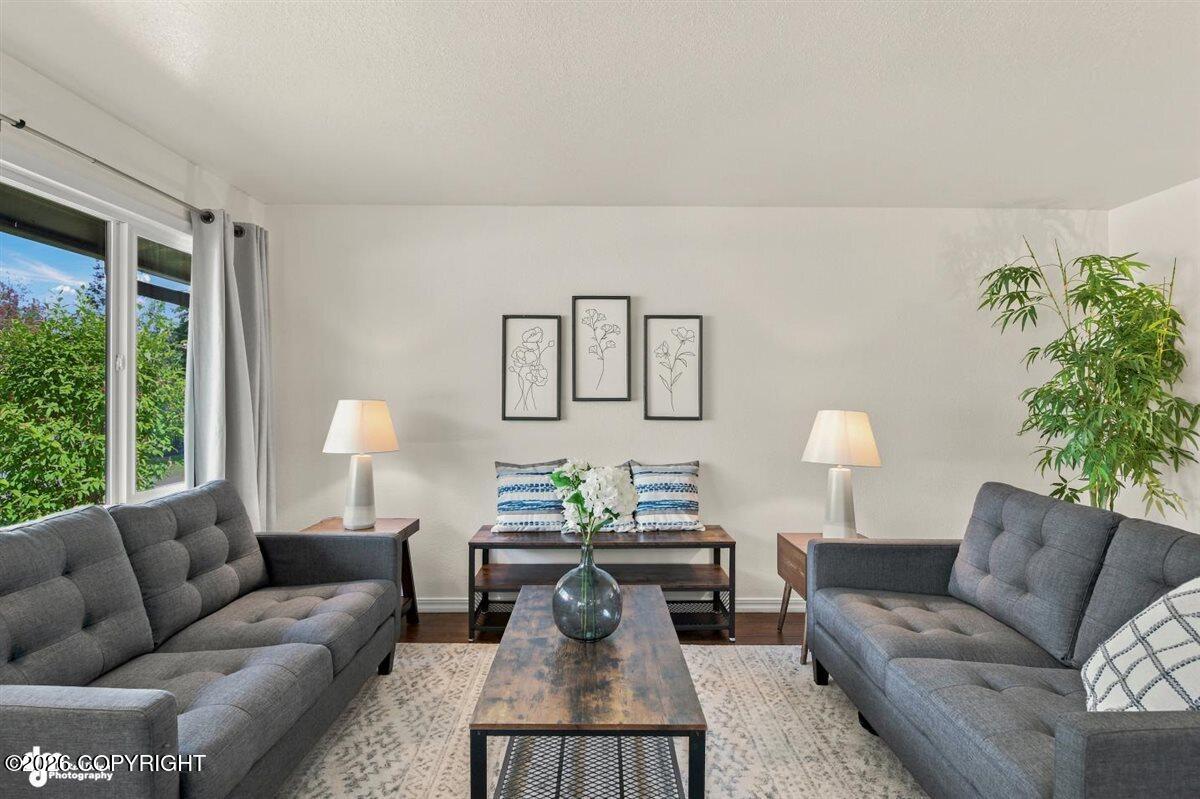 1850 Parkway Drive Property Photo 4