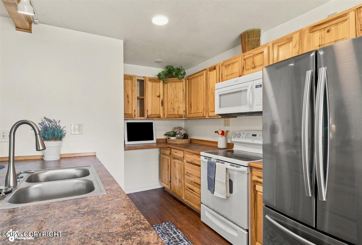 1850 Parkway Drive Property Photo 7