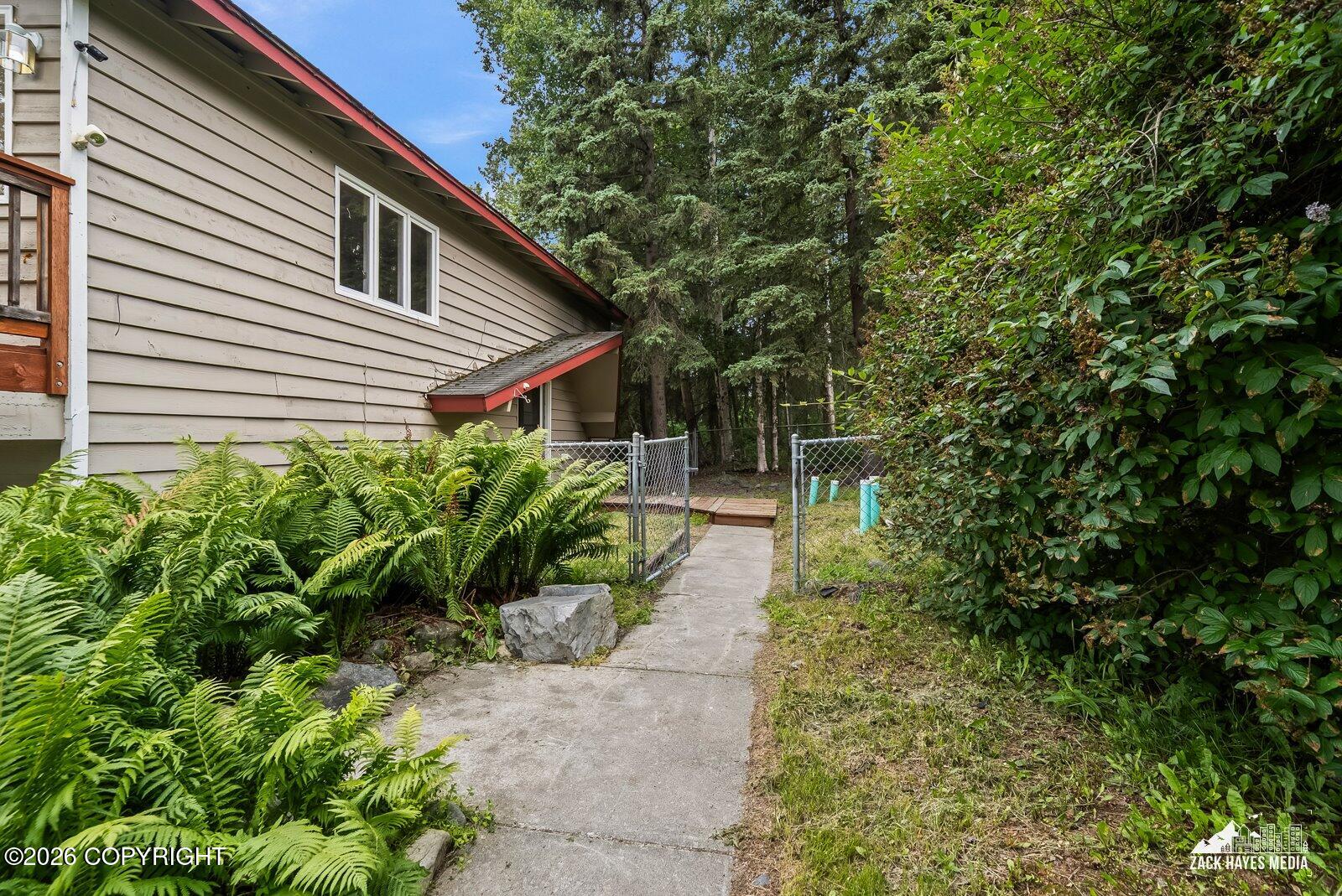 10845 Anvik Circle Property Photo 6