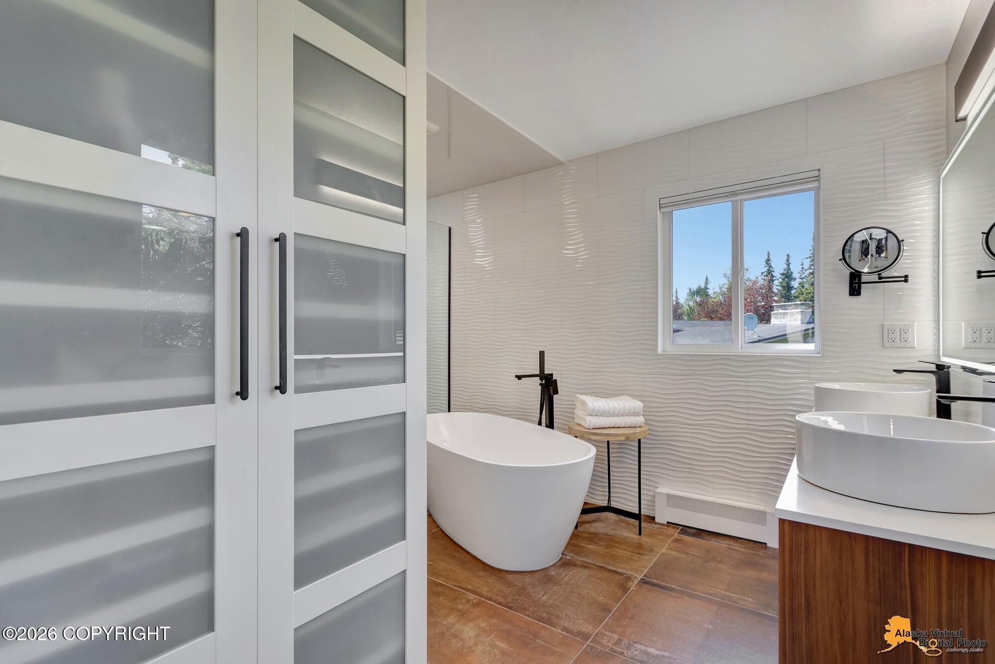 2121 Belmont Drive Property Photo 43