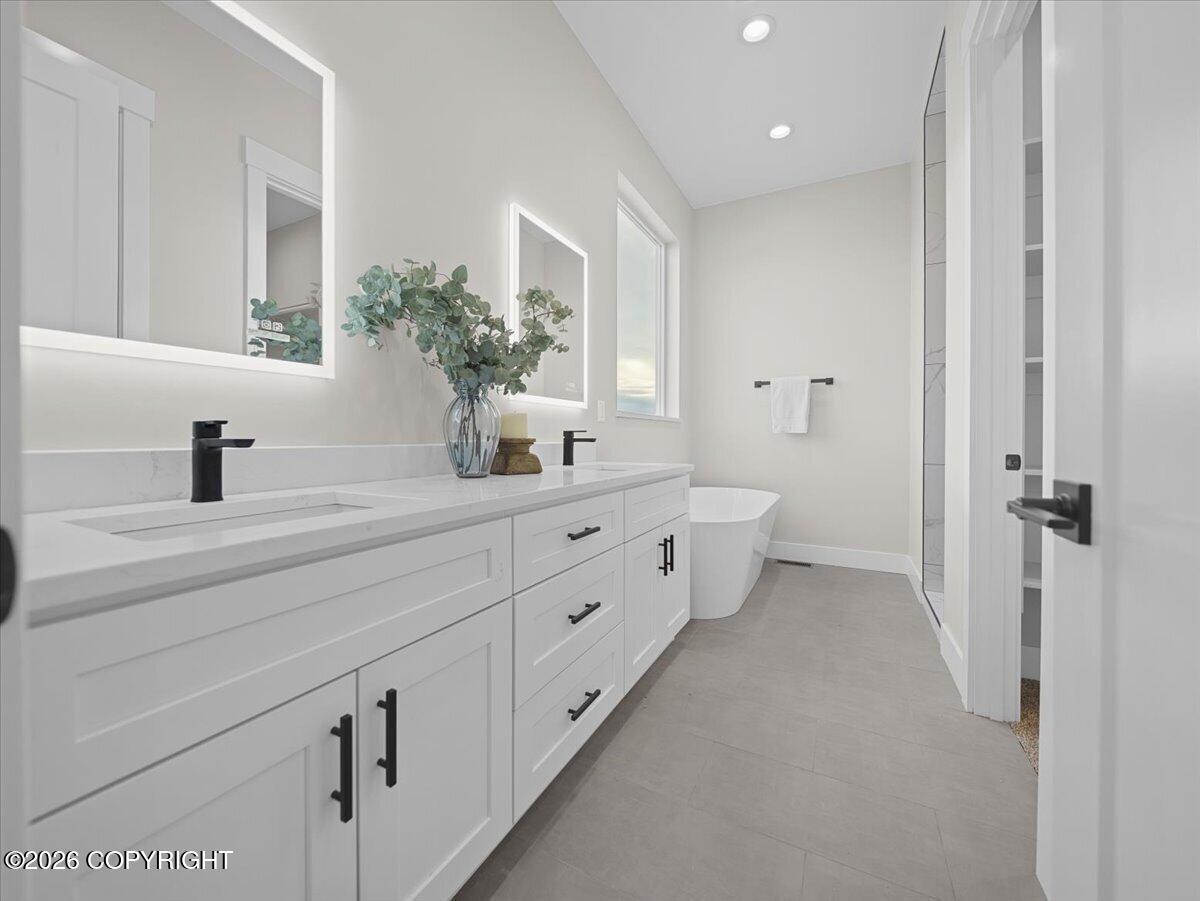 2667 S Rainbow View Circle Property Photo 10