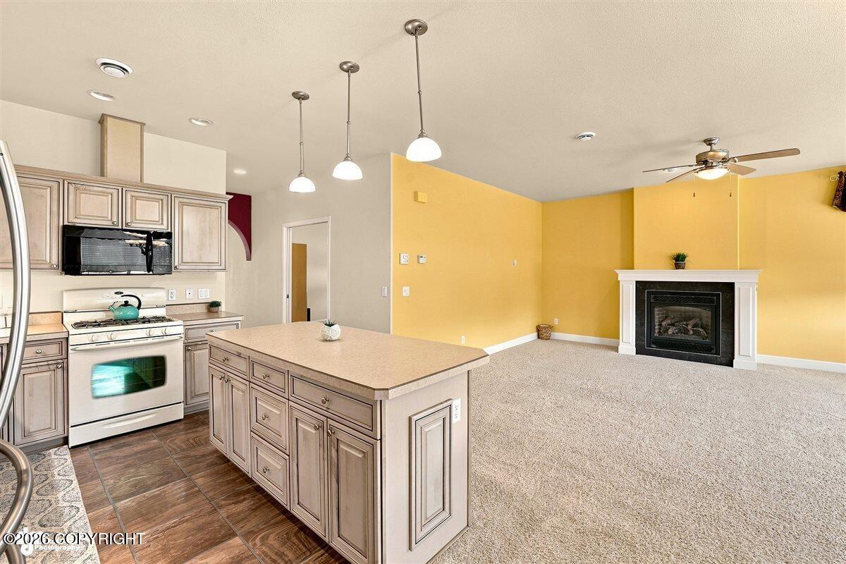 300 W London Rose Circle #12 Property Photo 19