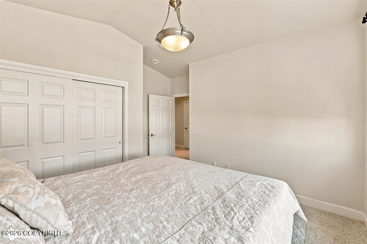 300 W London Rose Circle #12 Property Photo 34