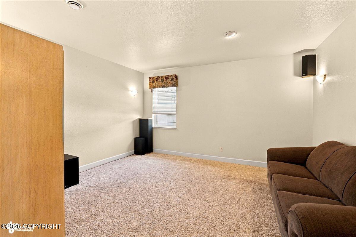 300 W London Rose Circle #12 Property Photo 37