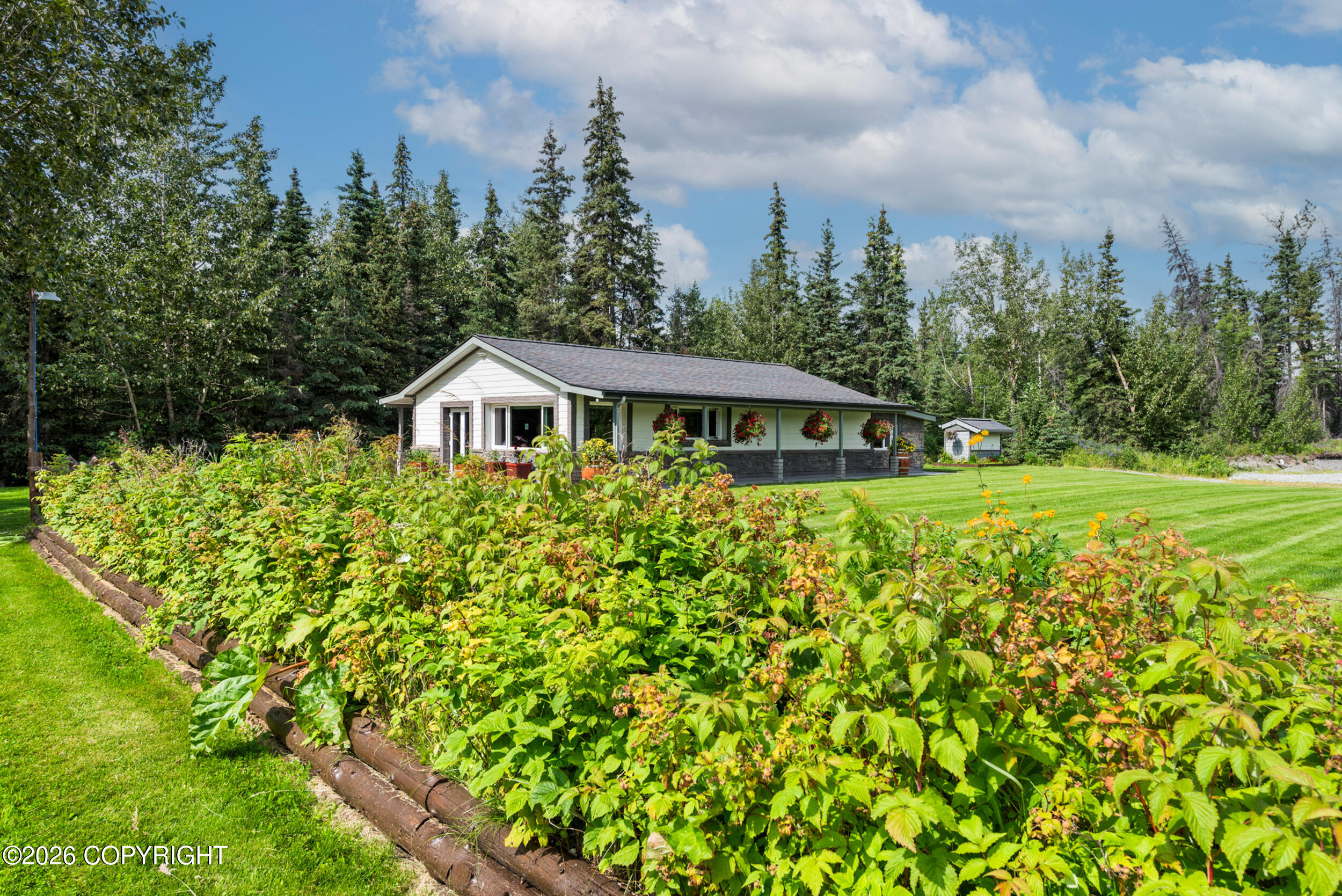 17581 E Butte Airman Road Property Photo 37