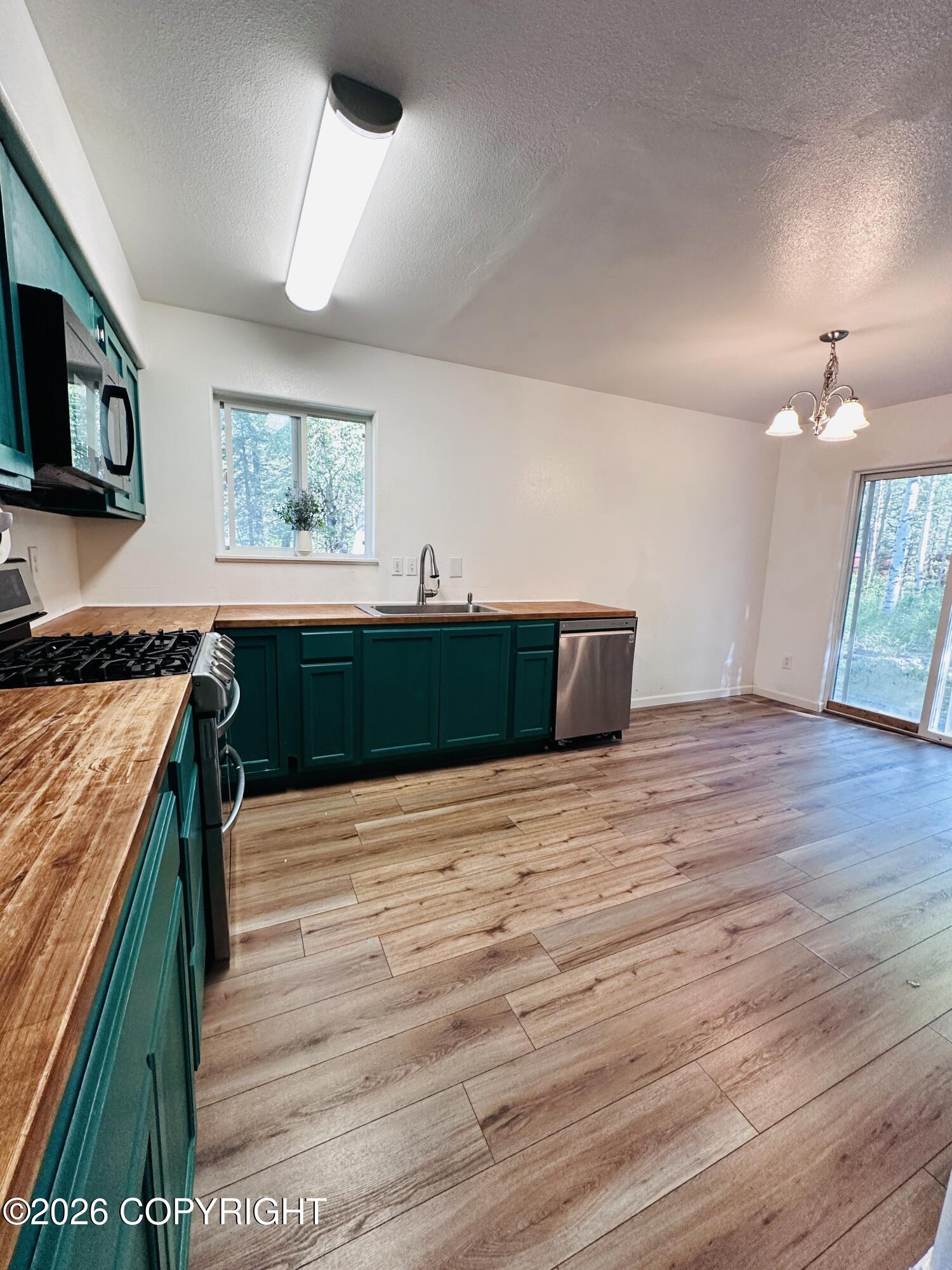 4401 S Captain Cook Circle Property Photo 13