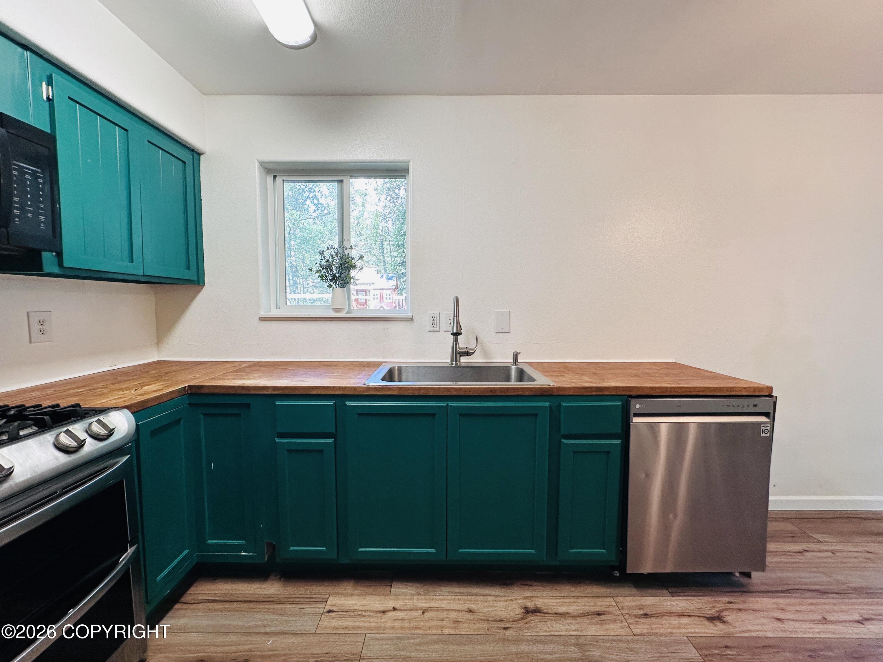 4401 S Captain Cook Circle Property Photo 17