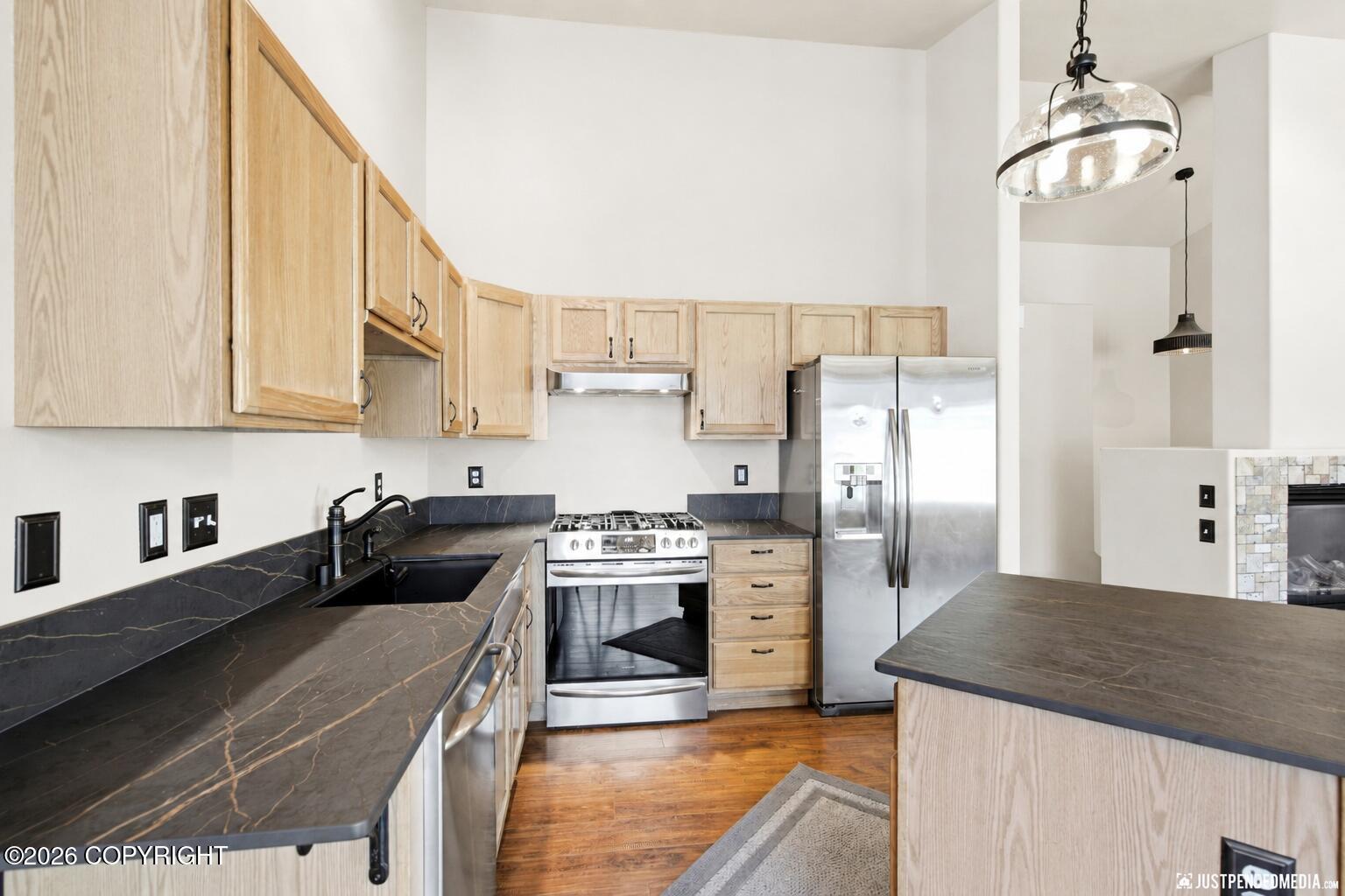 207 Dailey Avenue #8 Property Photo 27