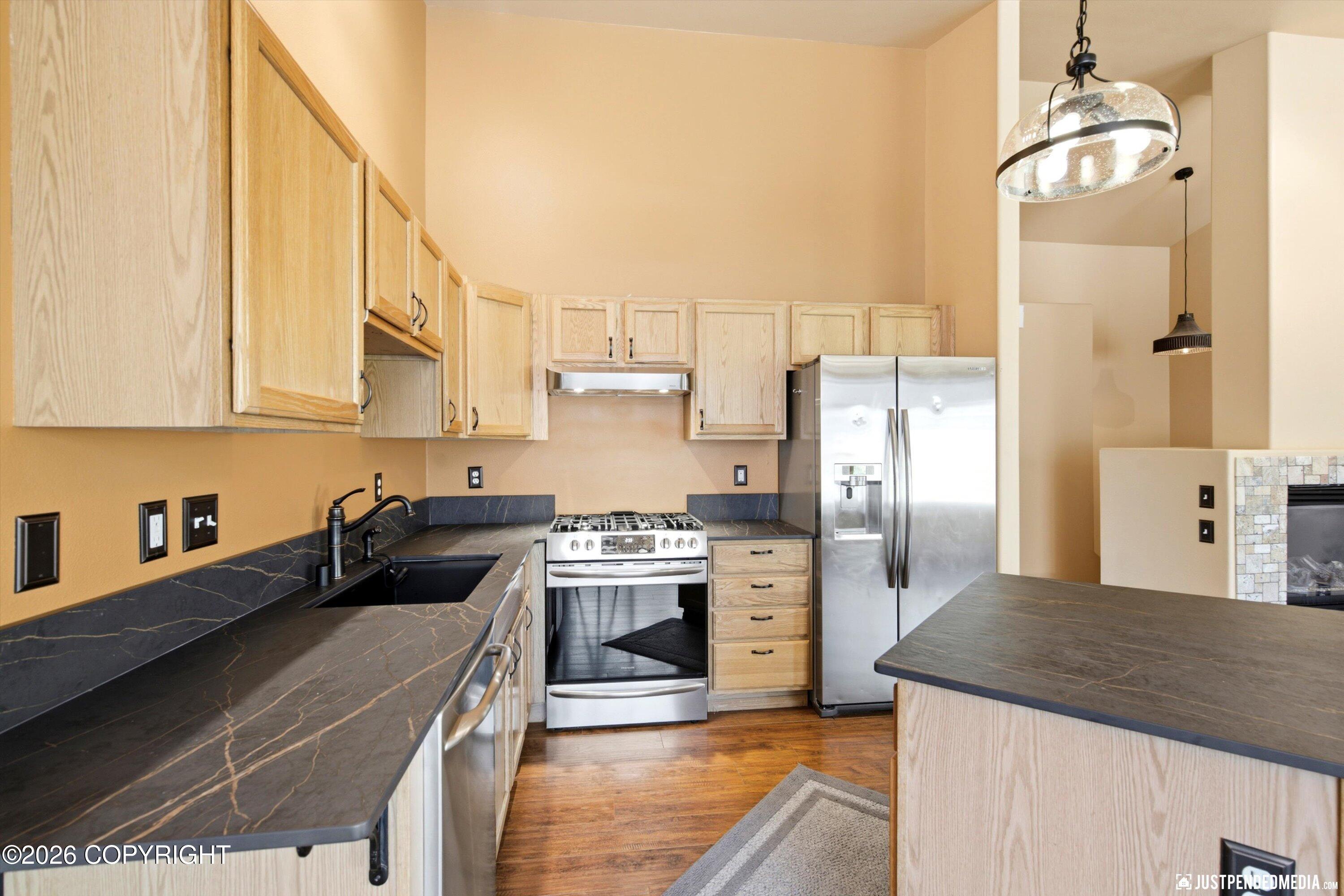 207 Dailey Avenue #8 Property Photo 28