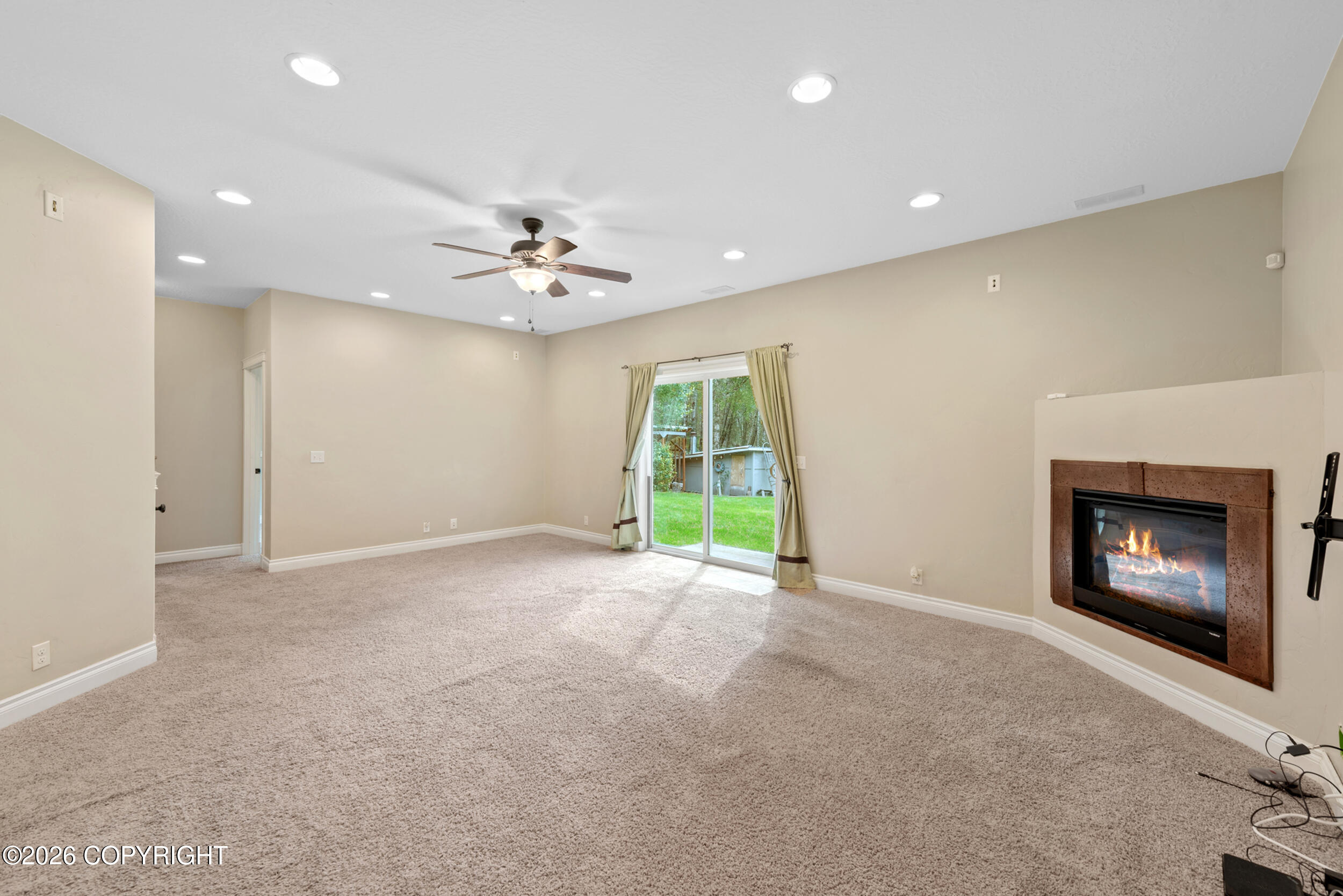 5920 E Summit Circle Property Photo 24