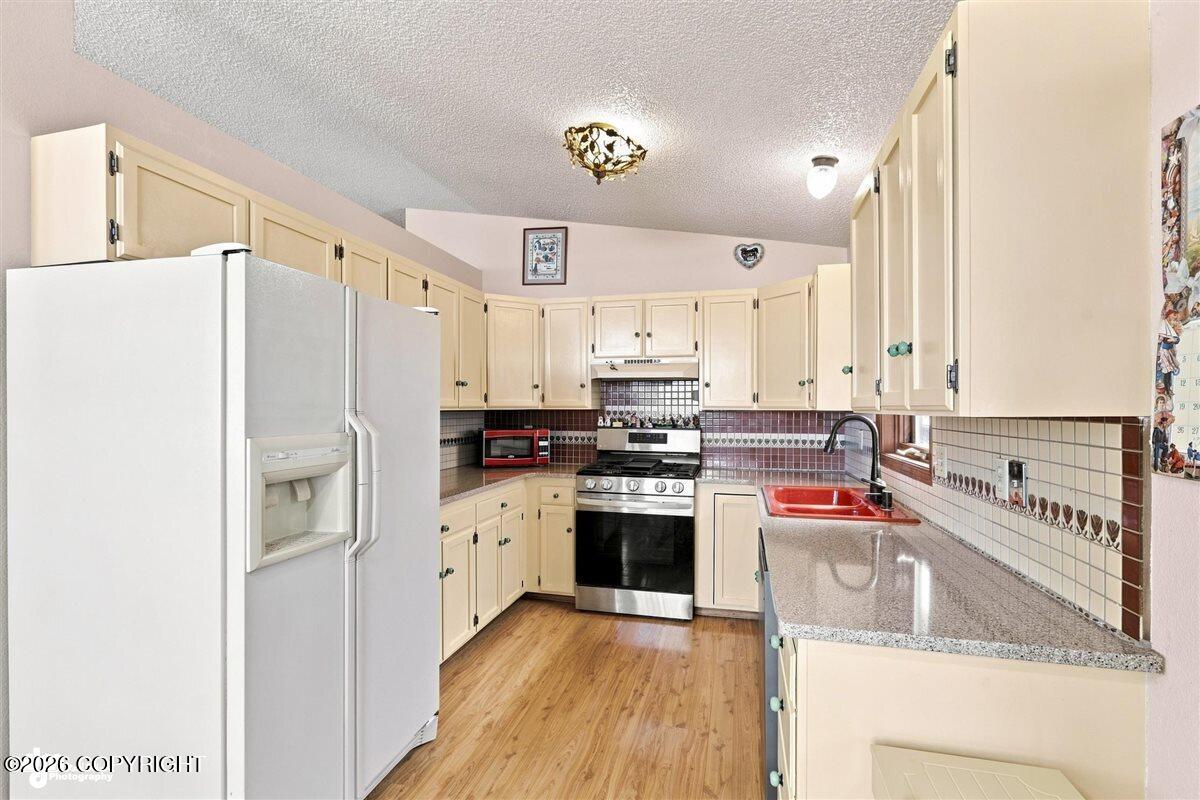 19712 Belduque Court Property Photo 7