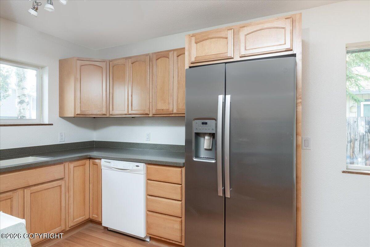 4932 Drake Street Property Photo 4