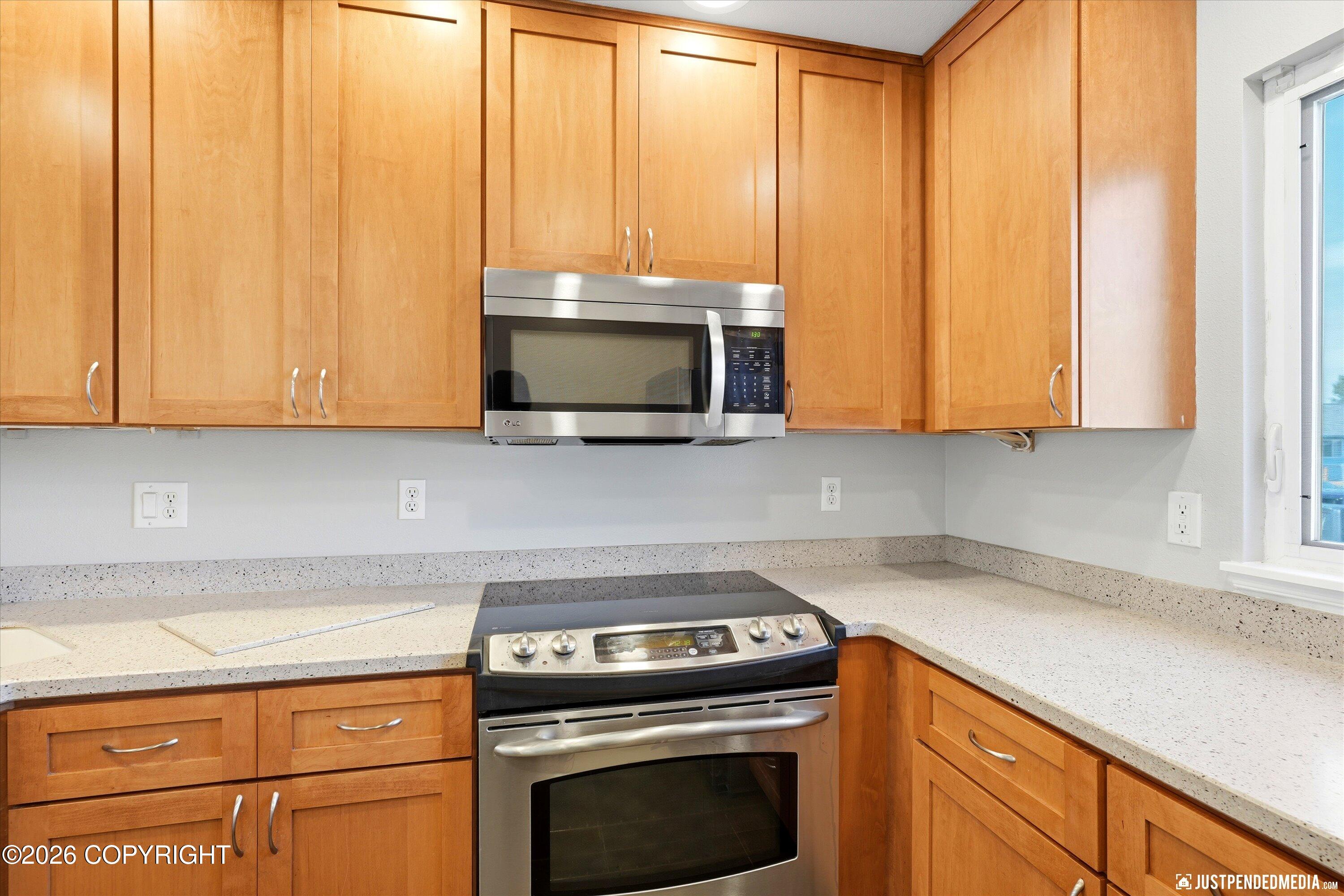 10321 Thimble Berry Drive Property Photo 8