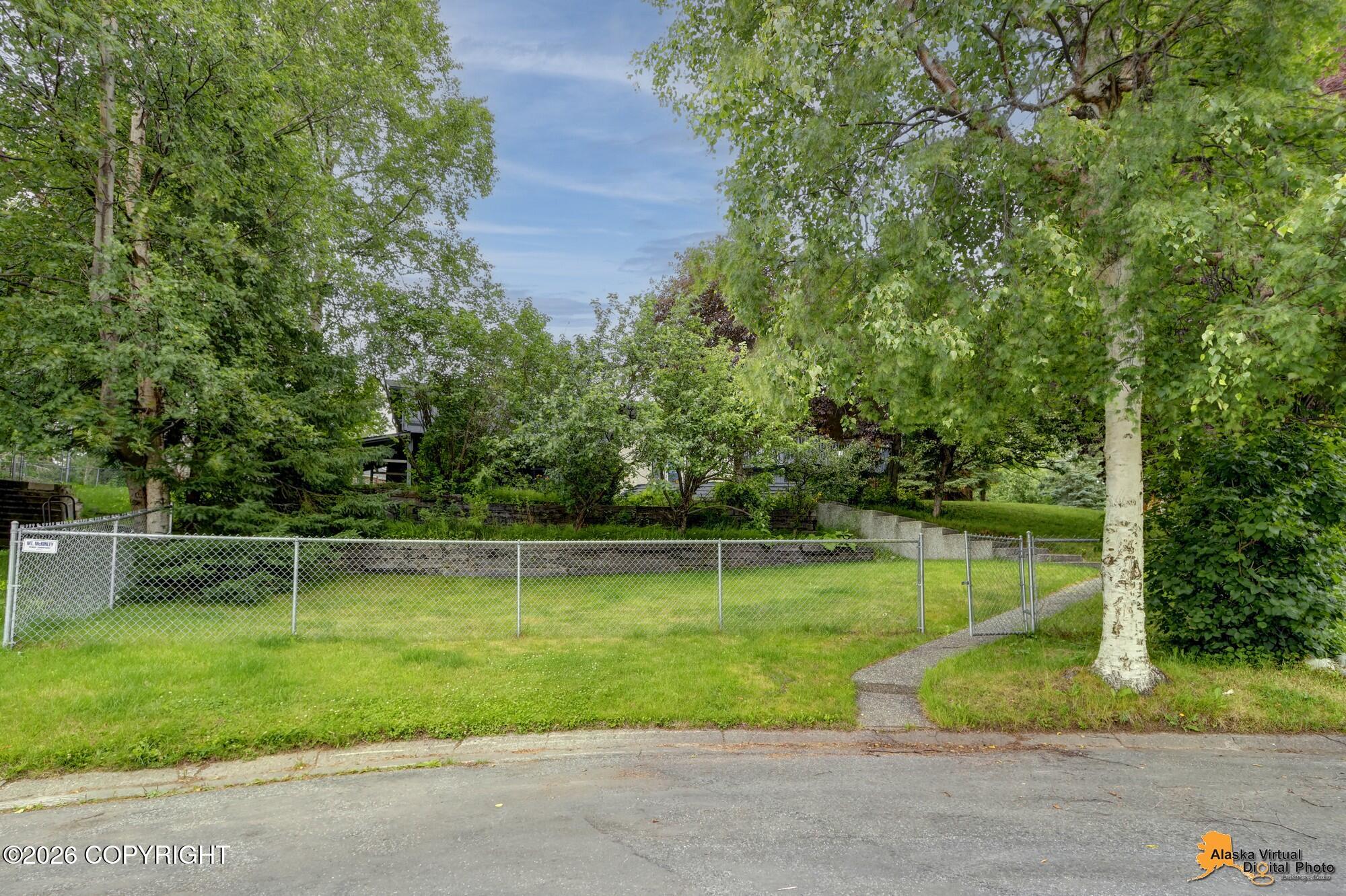 2608 Strawberry Road Property Photo 6