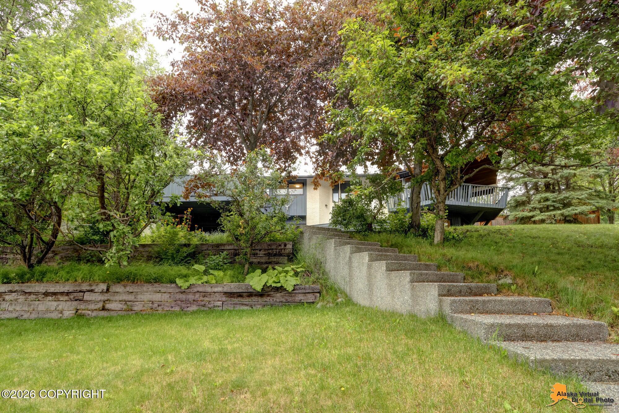 2608 Strawberry Road Property Photo 7