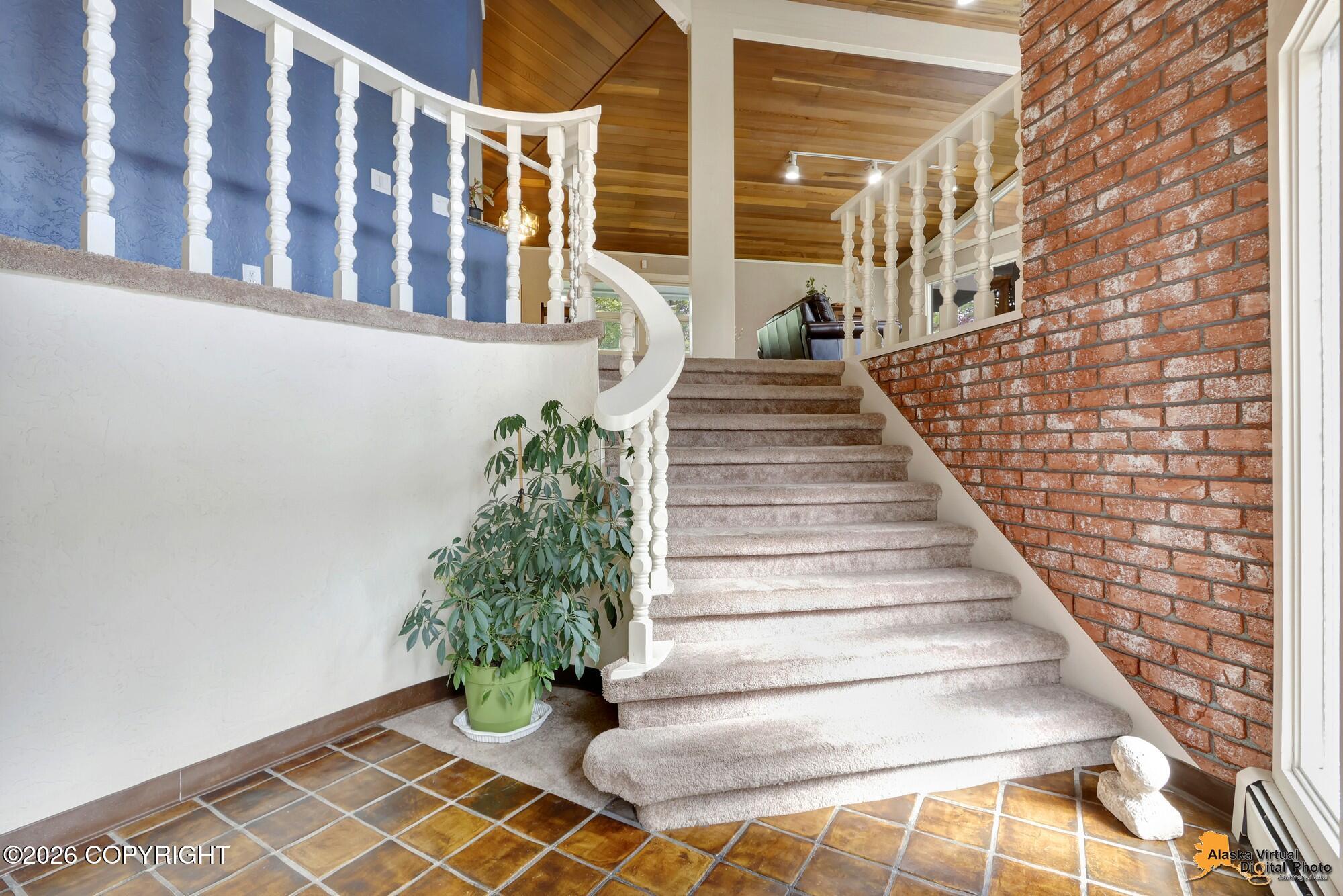 2608 Strawberry Road Property Photo 12