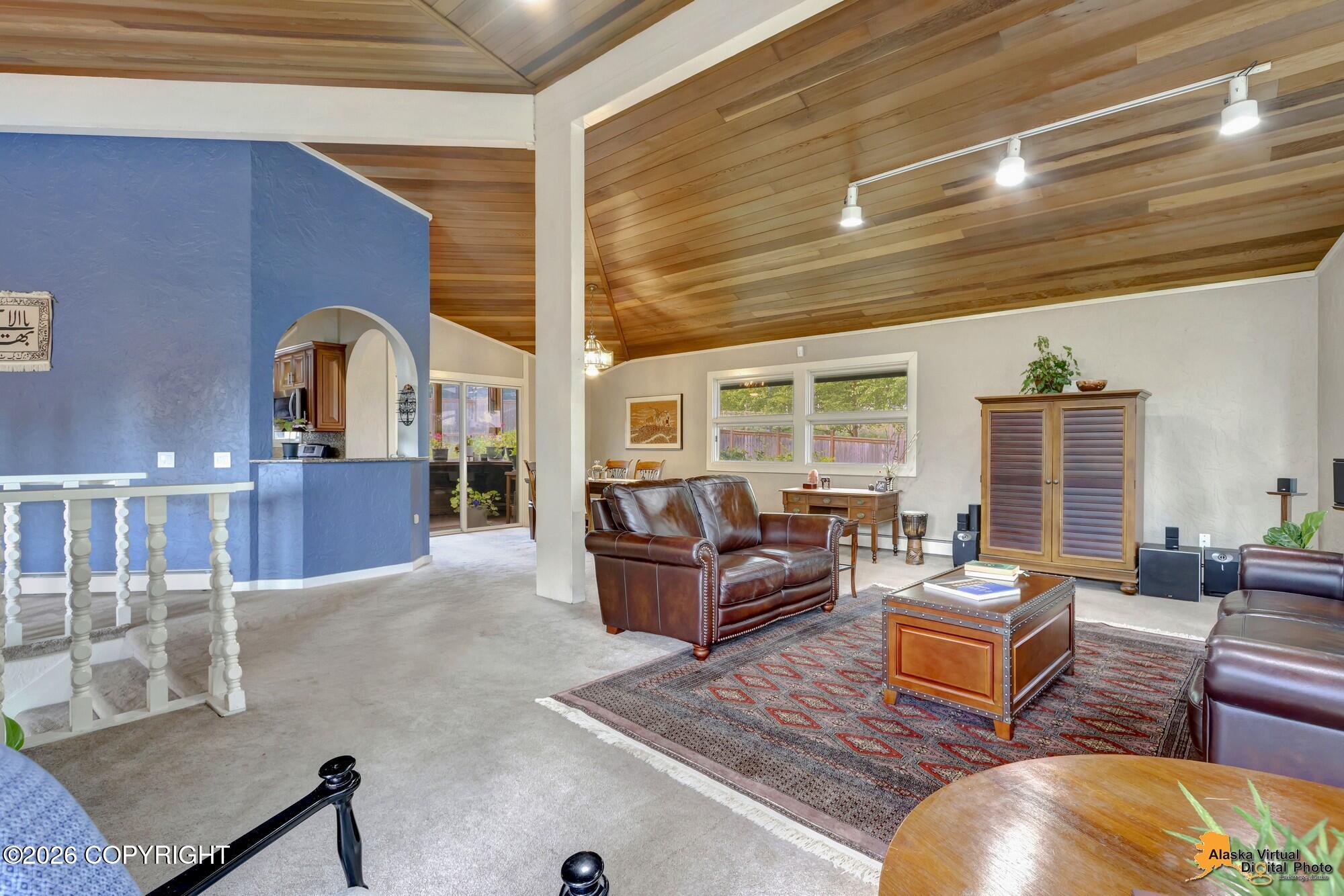 2608 Strawberry Road Property Photo 16