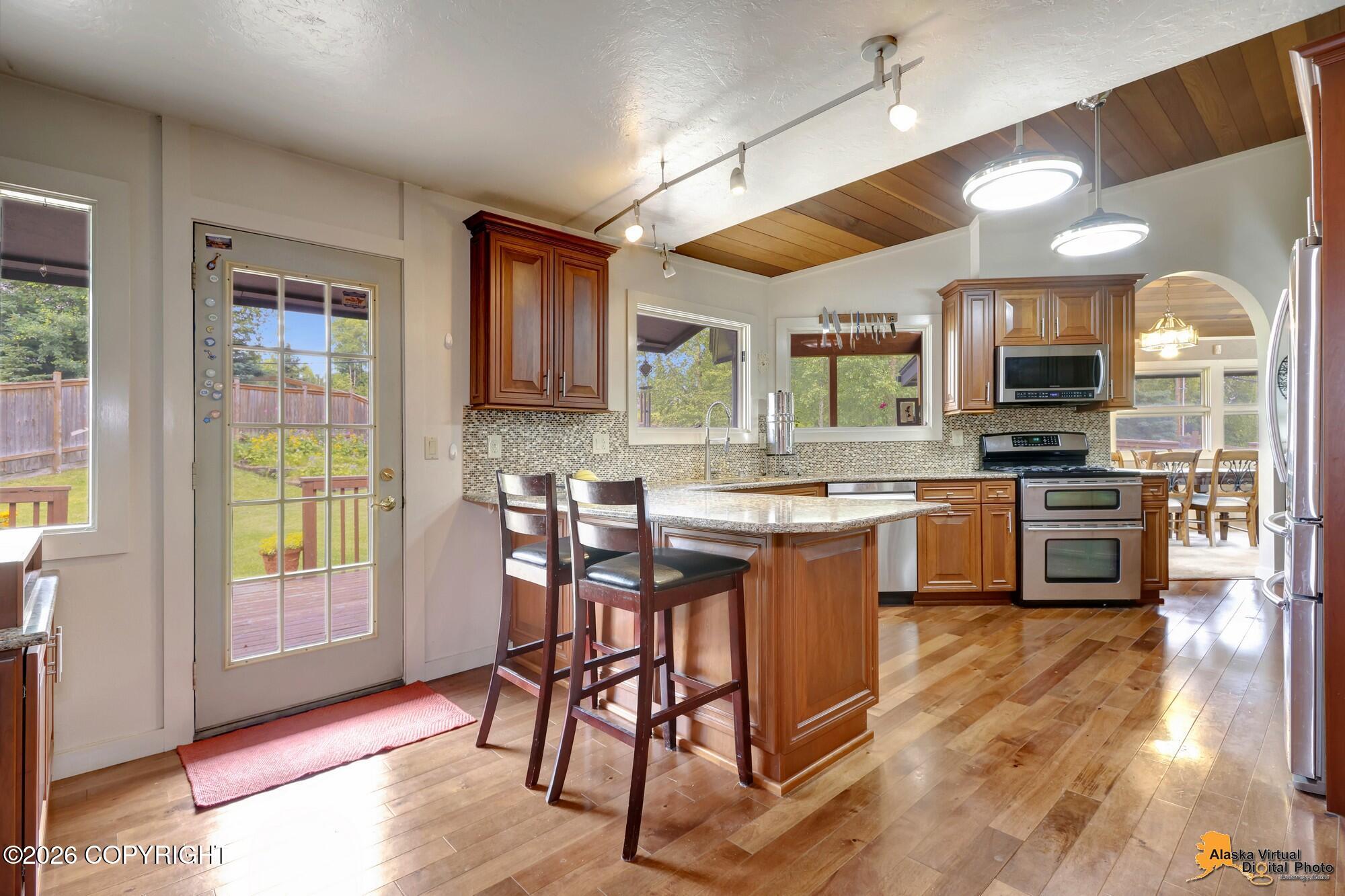 2608 Strawberry Road Property Photo 30