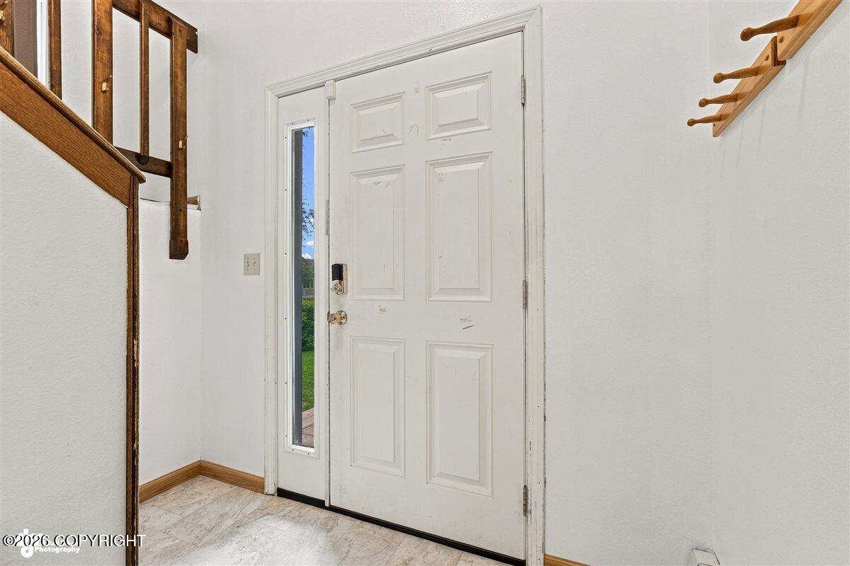 821 Jay Circle Property Photo 4