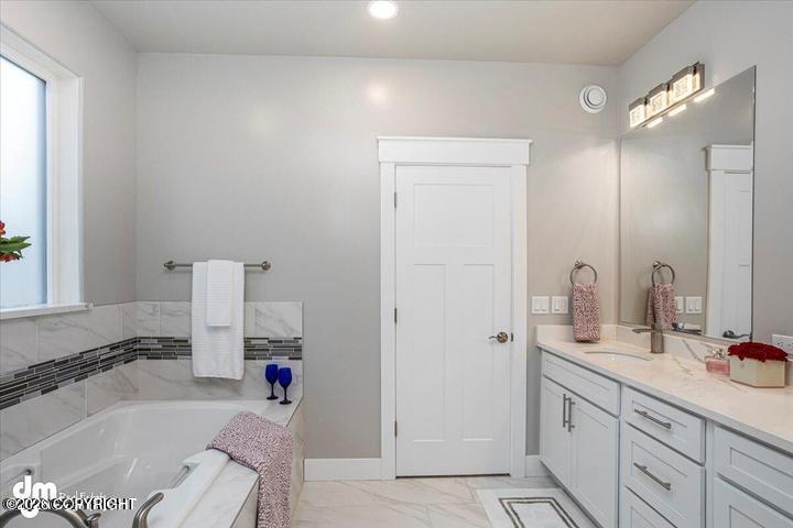 2676 W Longview Circle Property Photo 24