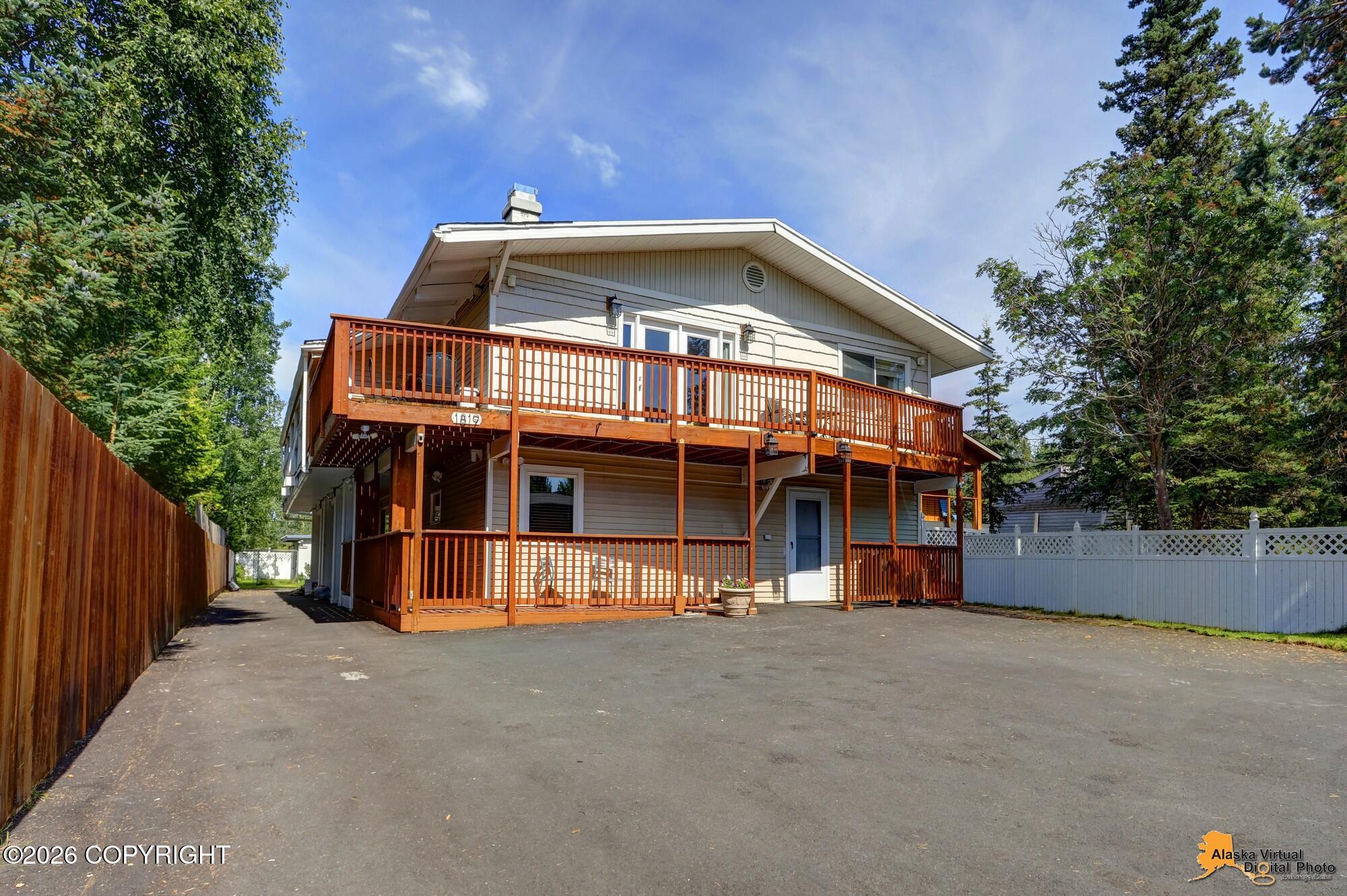 1819 Rogers Park Court Property Photo 3