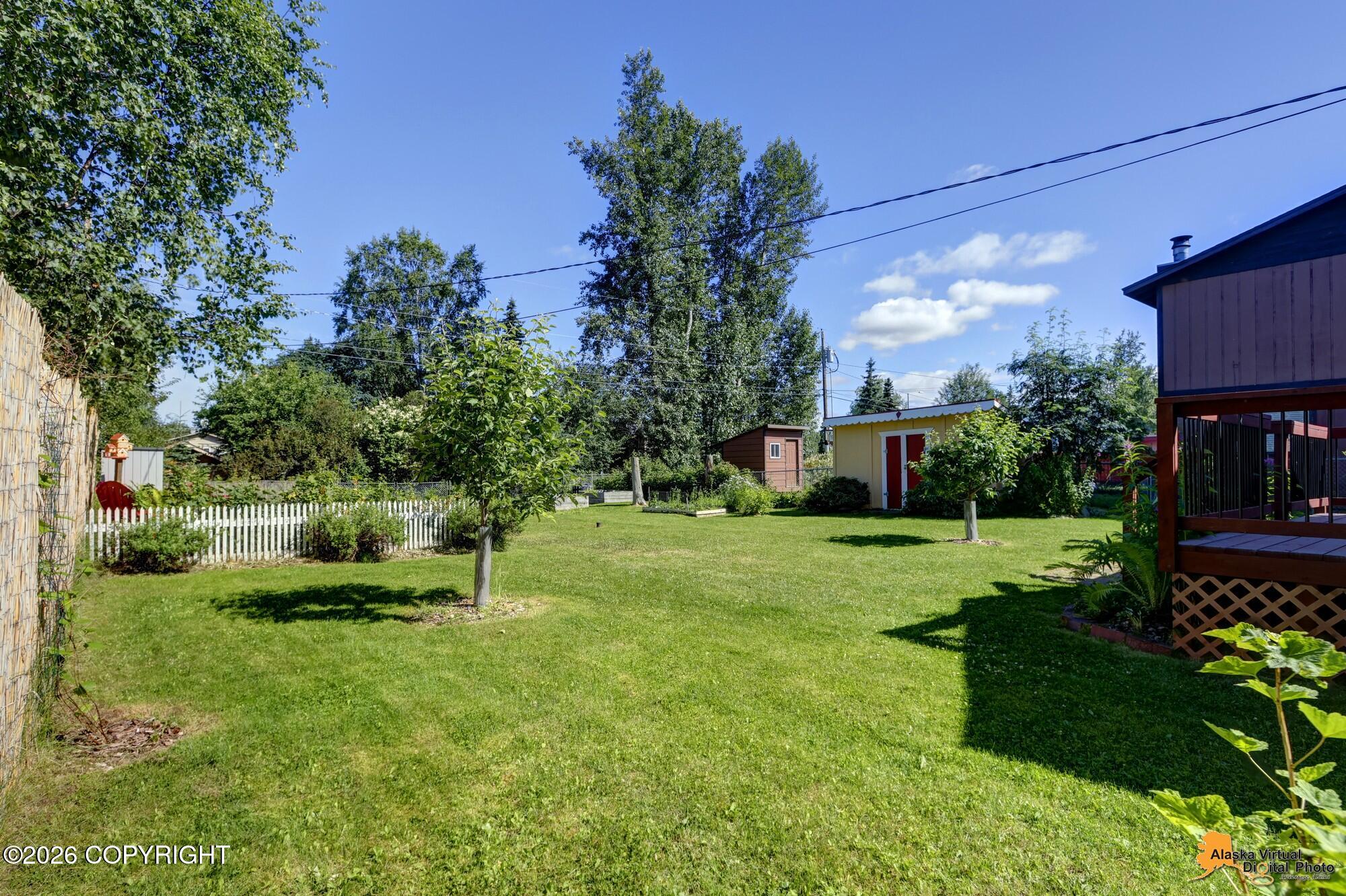 6921 E 12th Avenue Property Photo 30