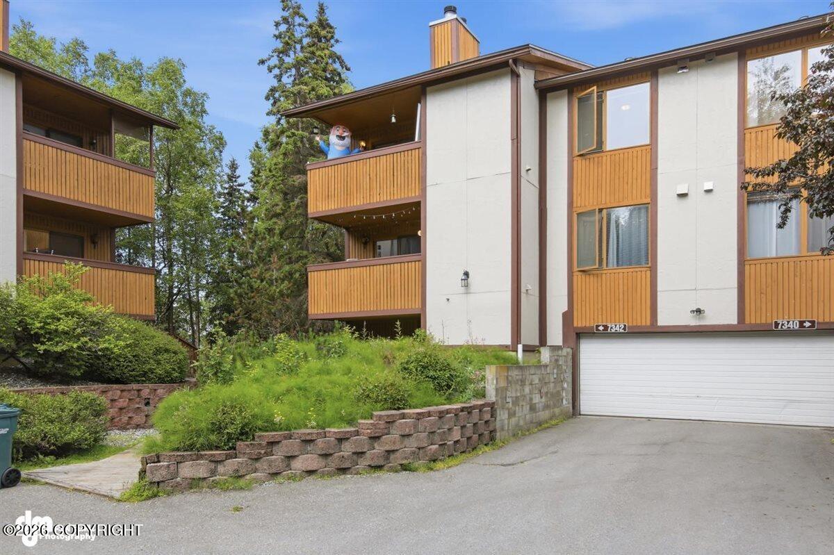 7342 Huntsmen Circle #14-d Property Photo 3