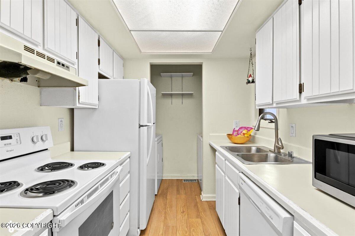 7342 Huntsmen Circle #14-d Property Photo 8