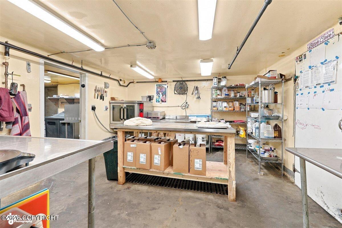 195 E Pioneer Avenue Property Photo 32