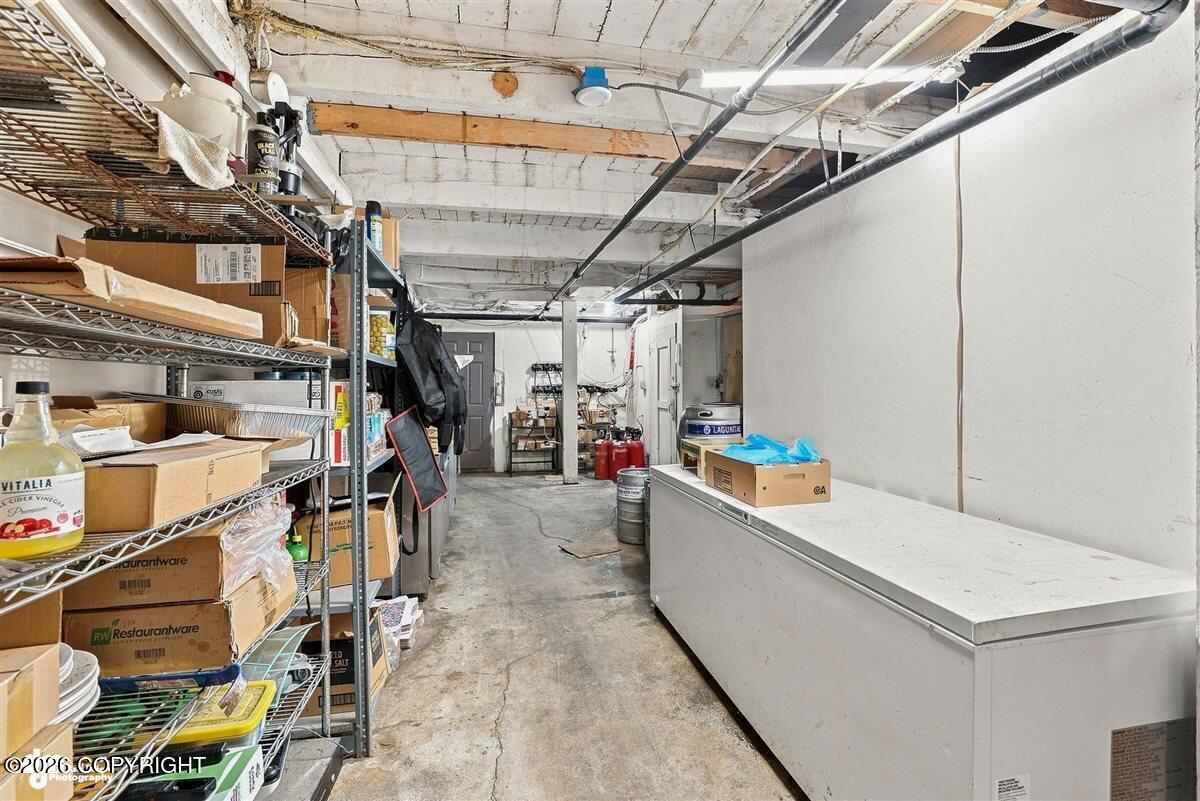 195 E Pioneer Avenue Property Photo 38