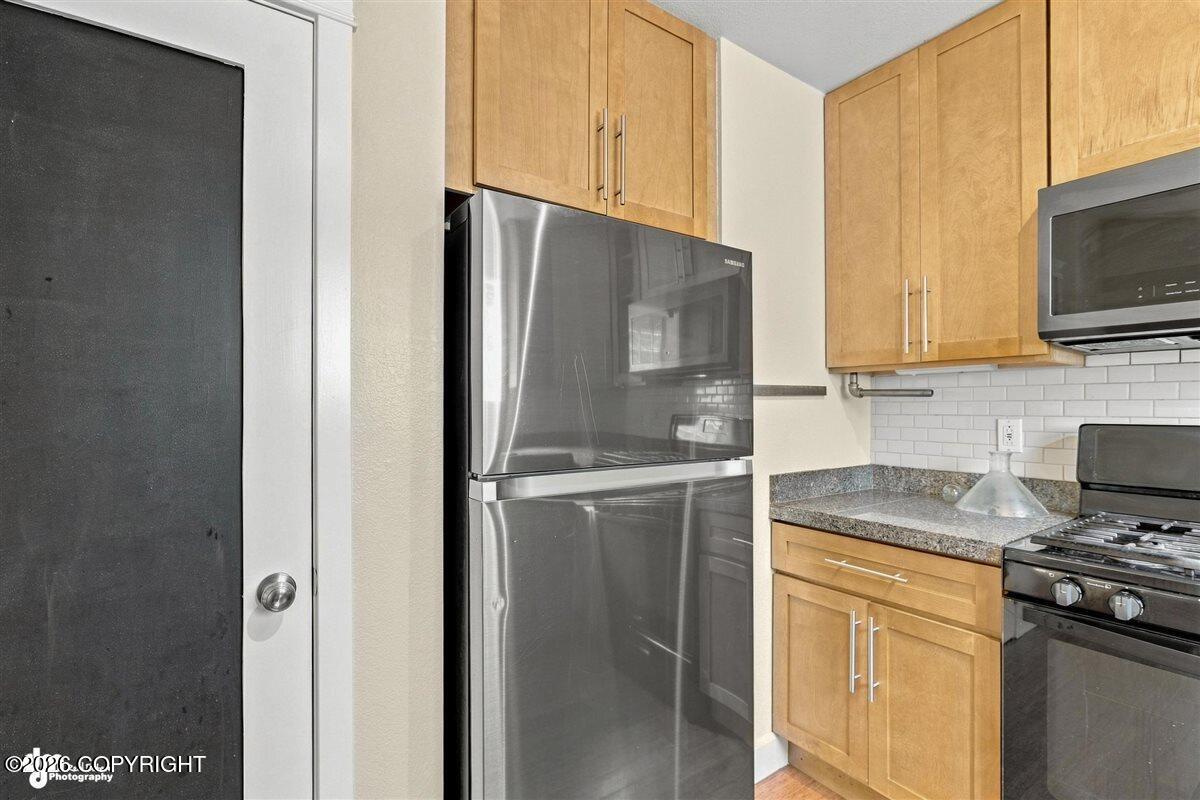 7716 Chaimi Loop Property Photo 9