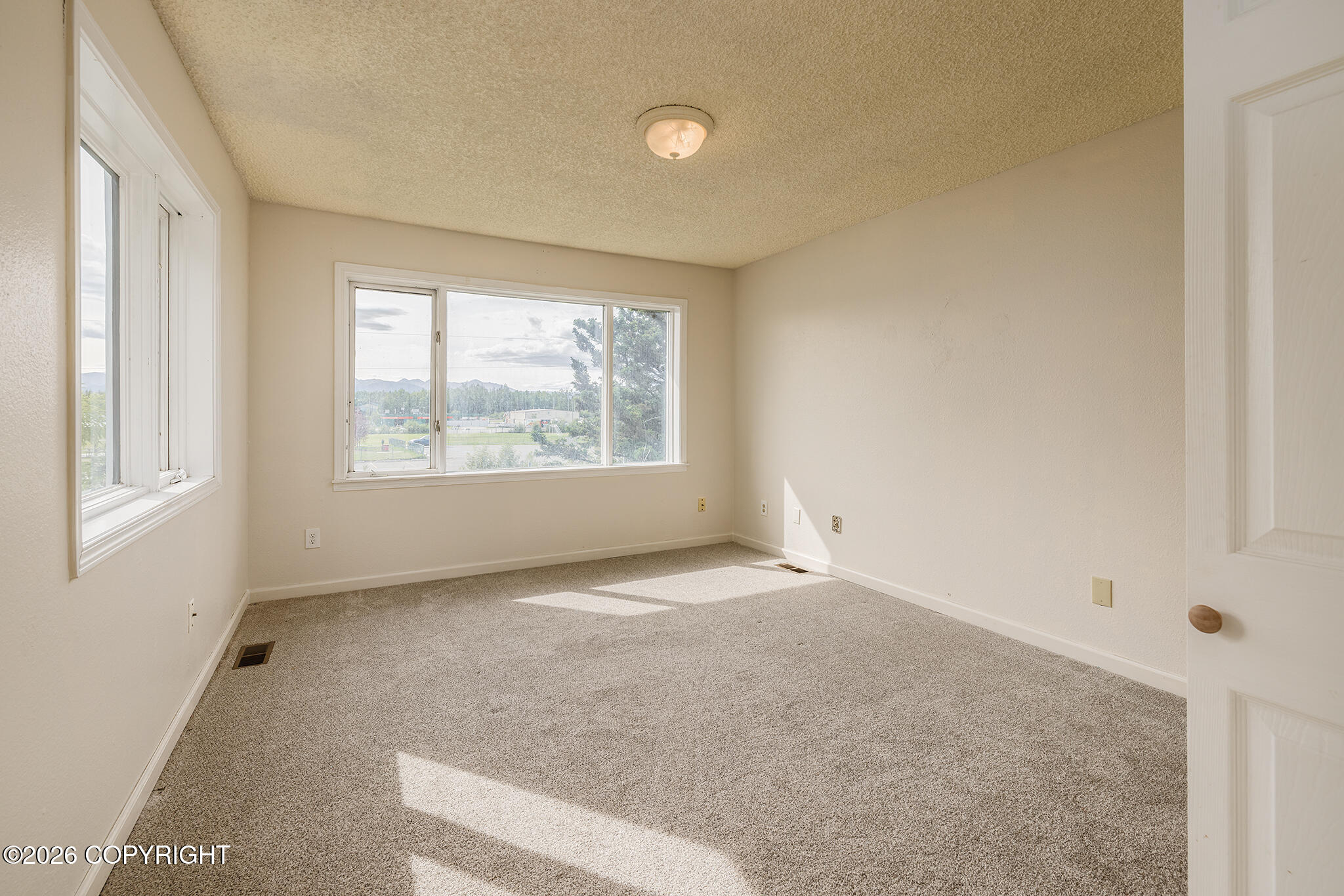 601 W Nelson Avenue Property Photo 14
