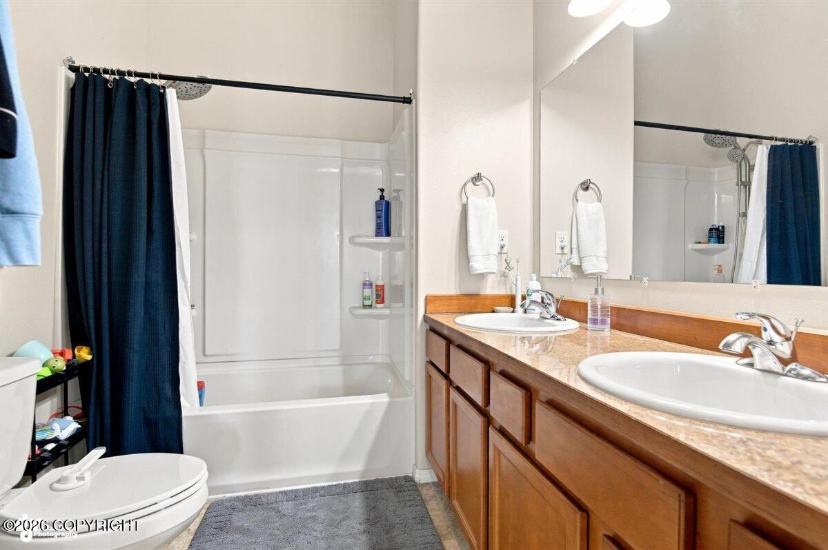 2382 & 2384 E 64th Avenue Property Photo 15