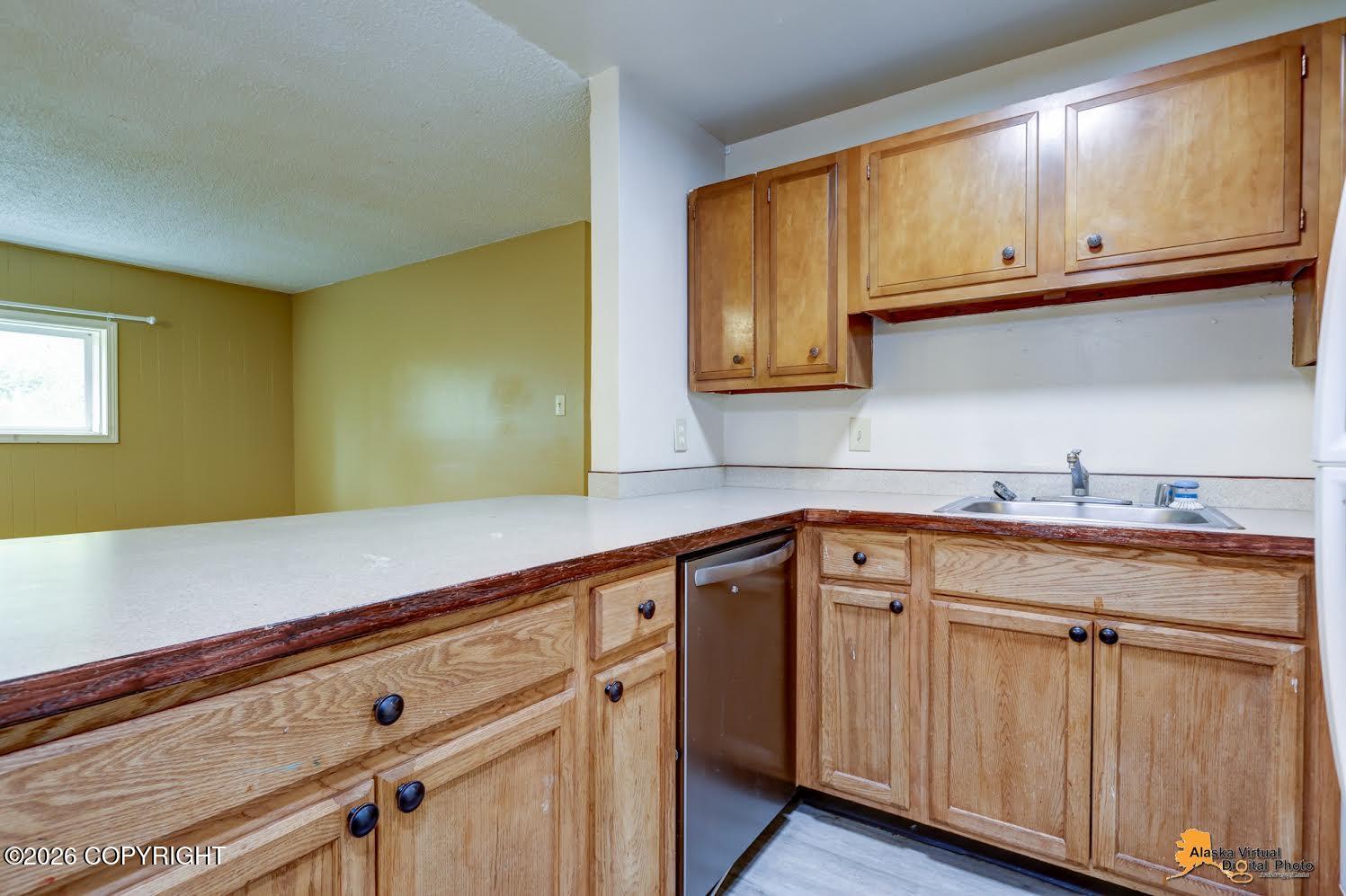 1462 W 26th Avenue #18 Property Photo 12