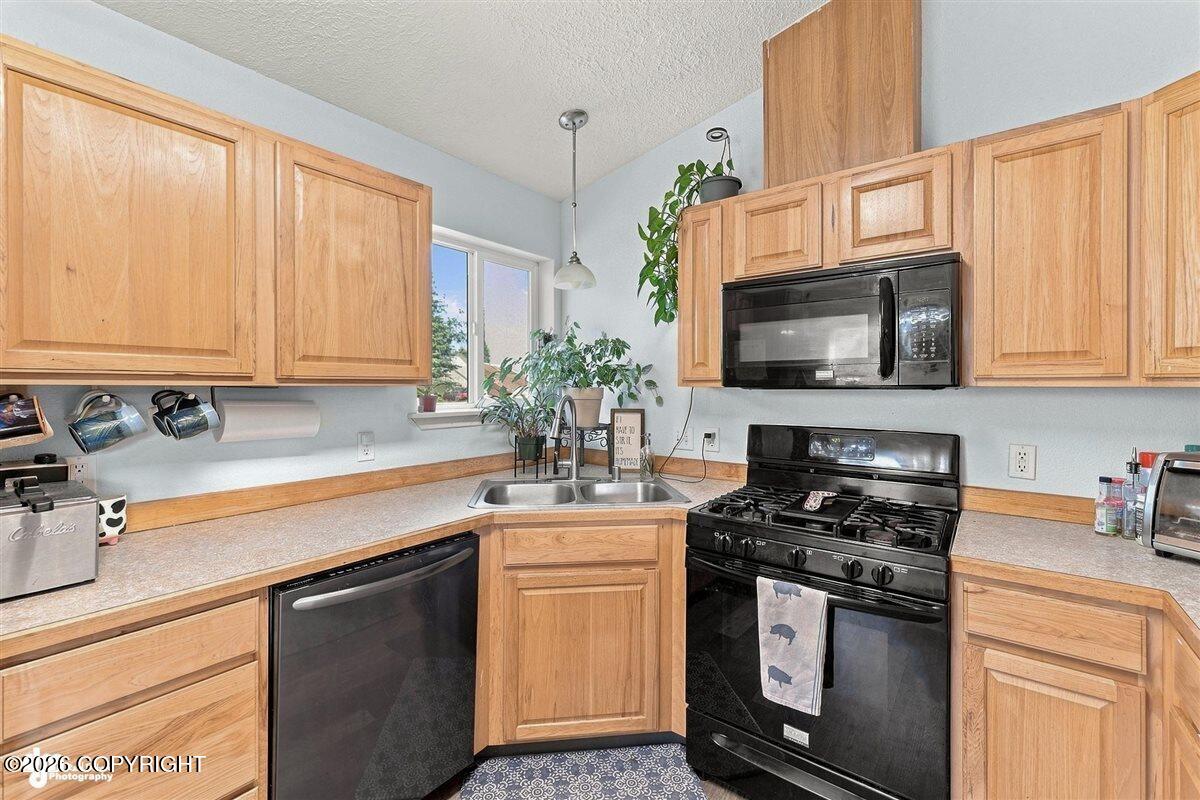48894 Sirocco Drive Property Photo 7