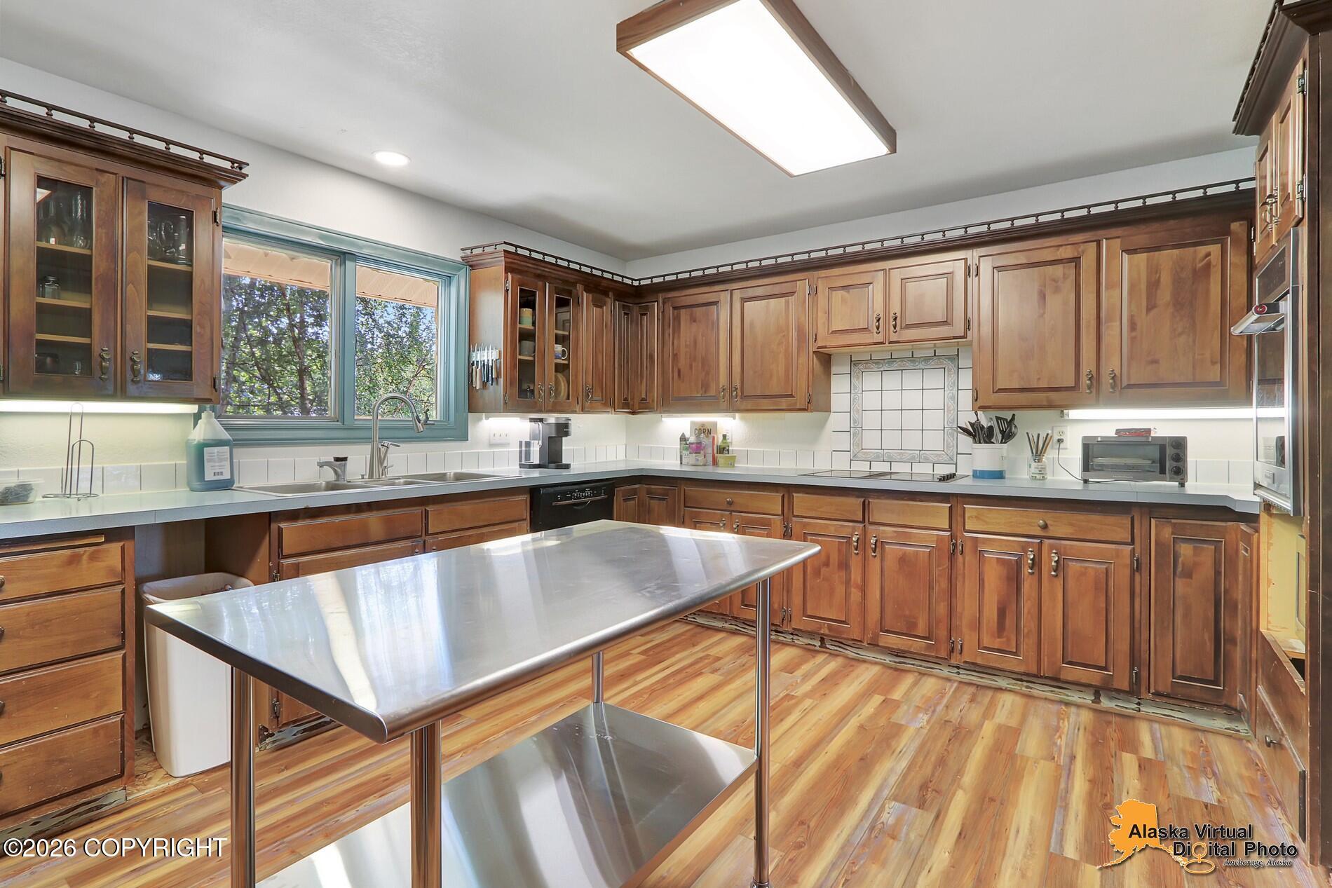 6400 O'malley Road Property Photo 13