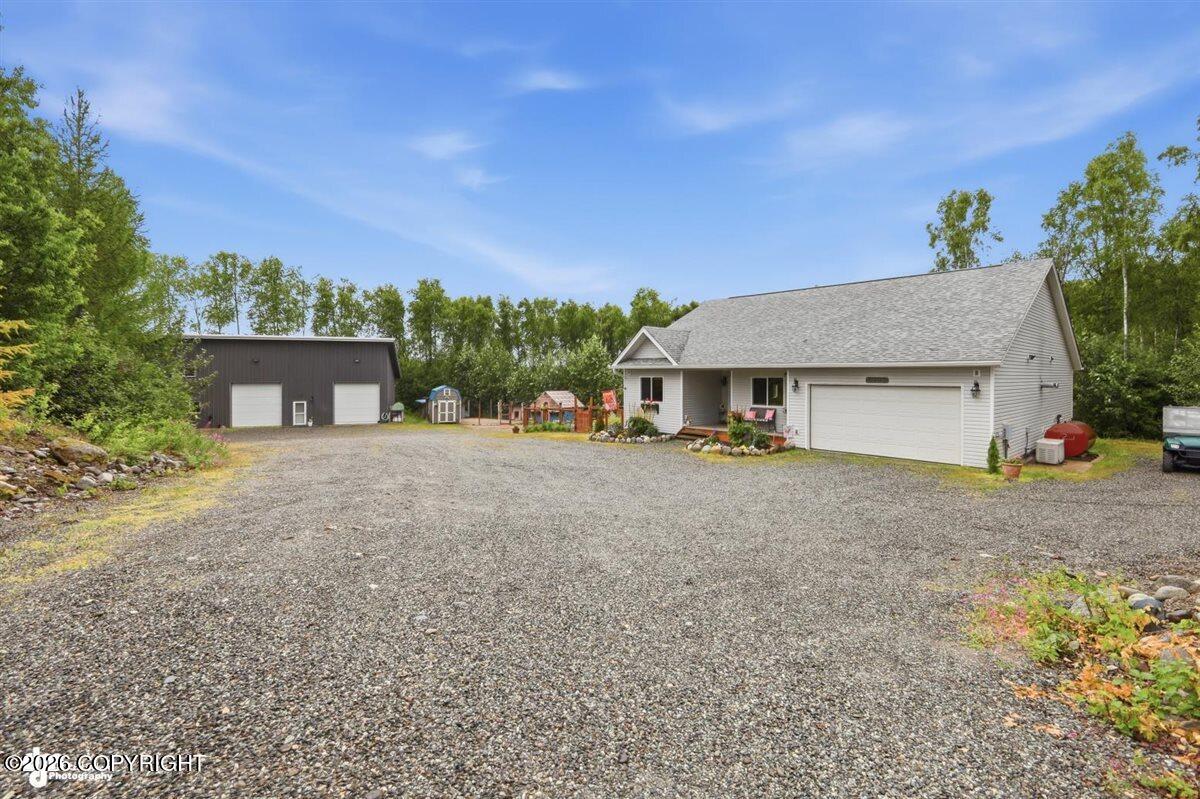 8905 N Mike Ardaw Road Property Photo 4