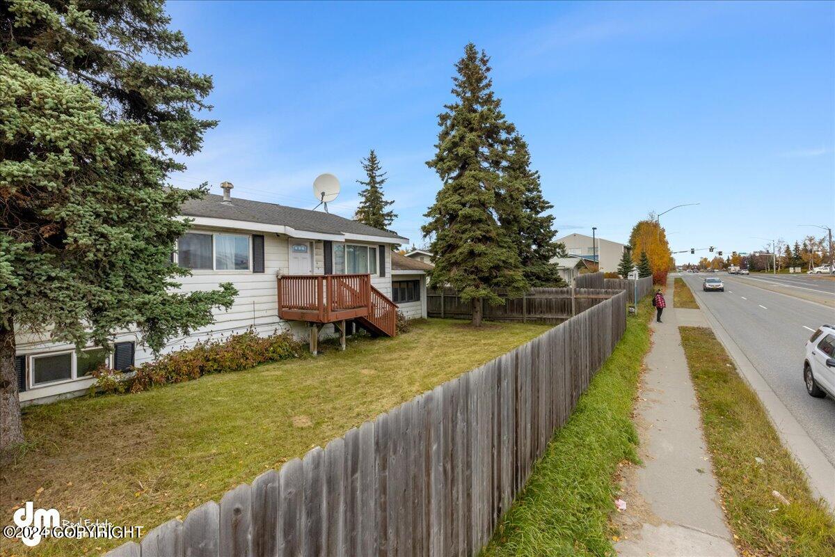 1415 Demeure Place Property Photo 33