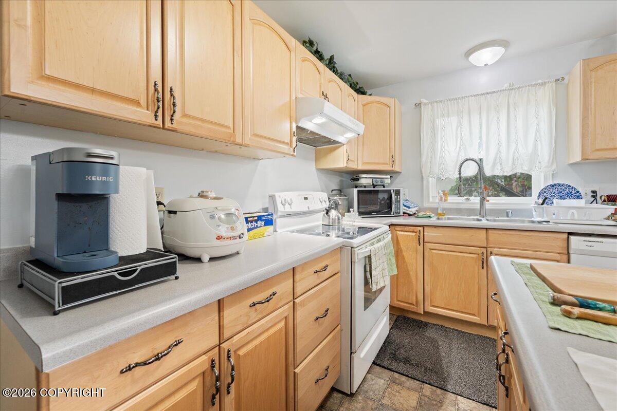 205 A Street Property Photo 21