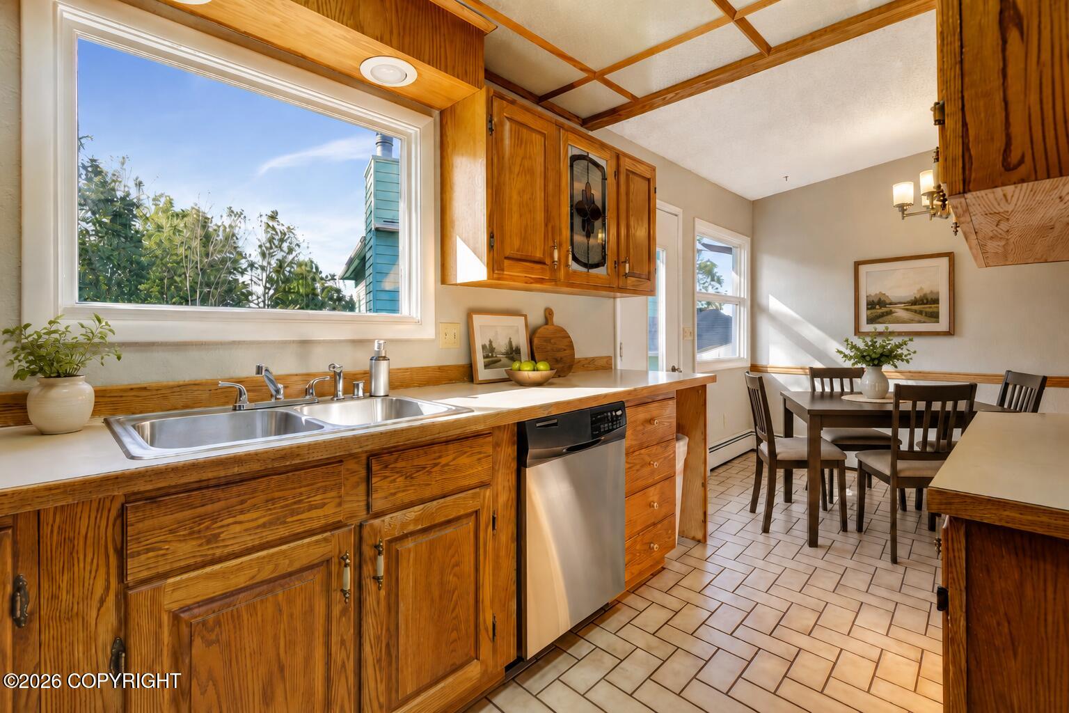 9348 Campbell Terrace Drive Property Photo 8