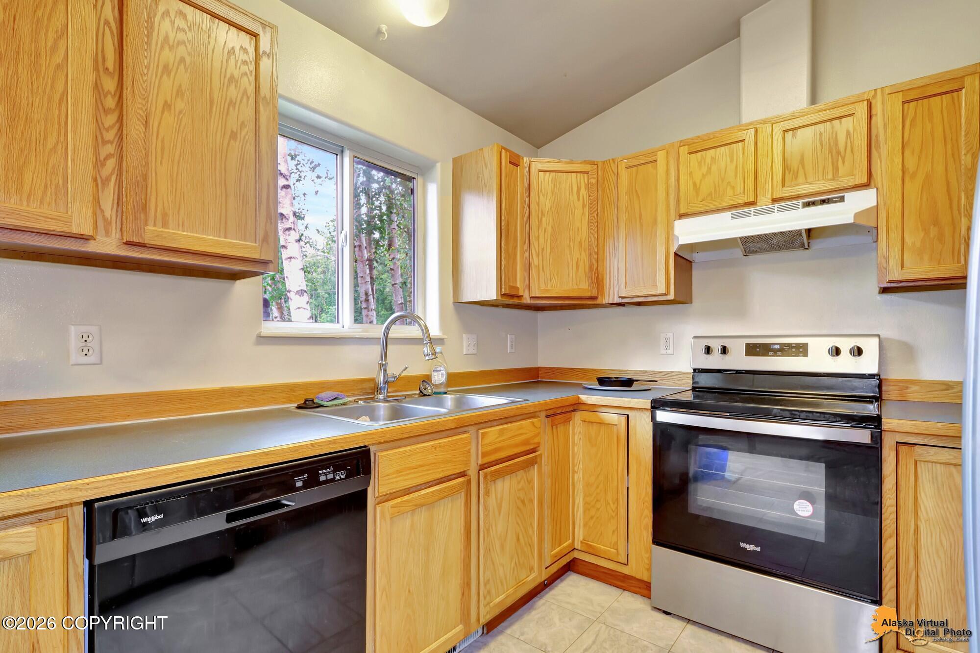 6731 Spruce Street Property Photo 3