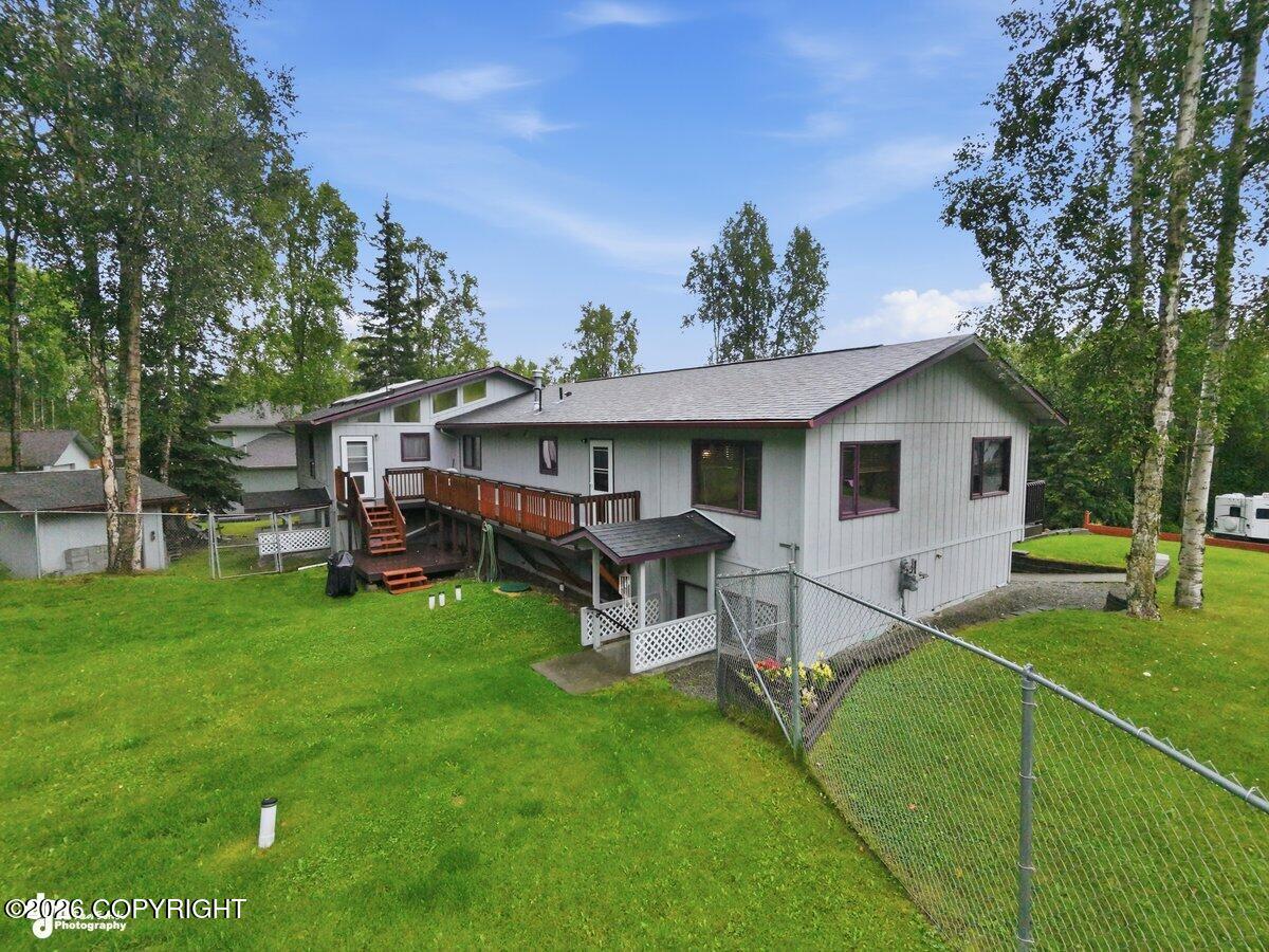 21910 Sheltering Spruce Loop Property Photo 6