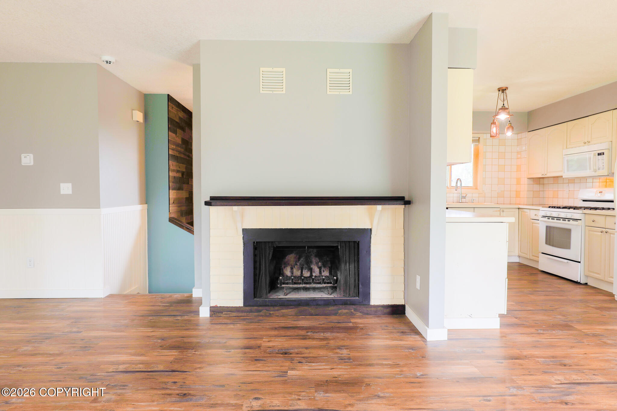 46045 Spruce Place Property Photo 9