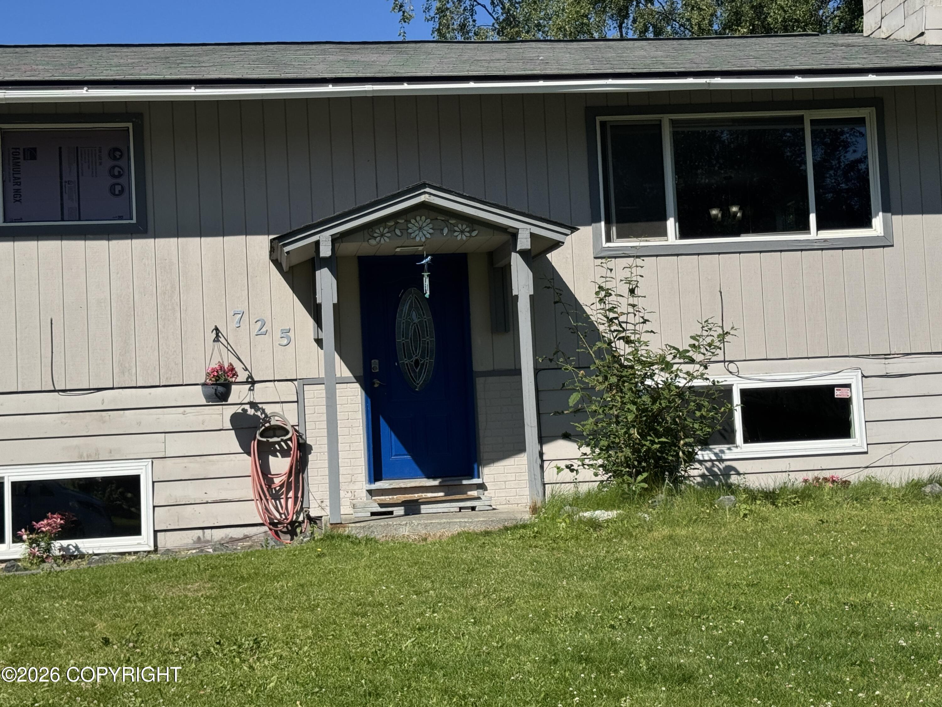 725 W 72nd Avenue Property Photo 2