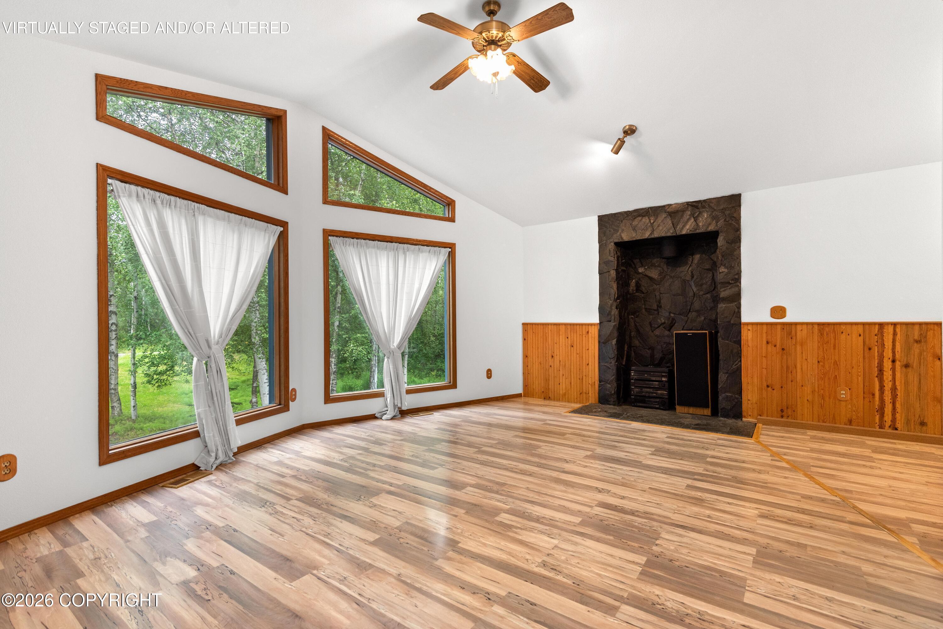 3441 N Banner Way Property Photo 3
