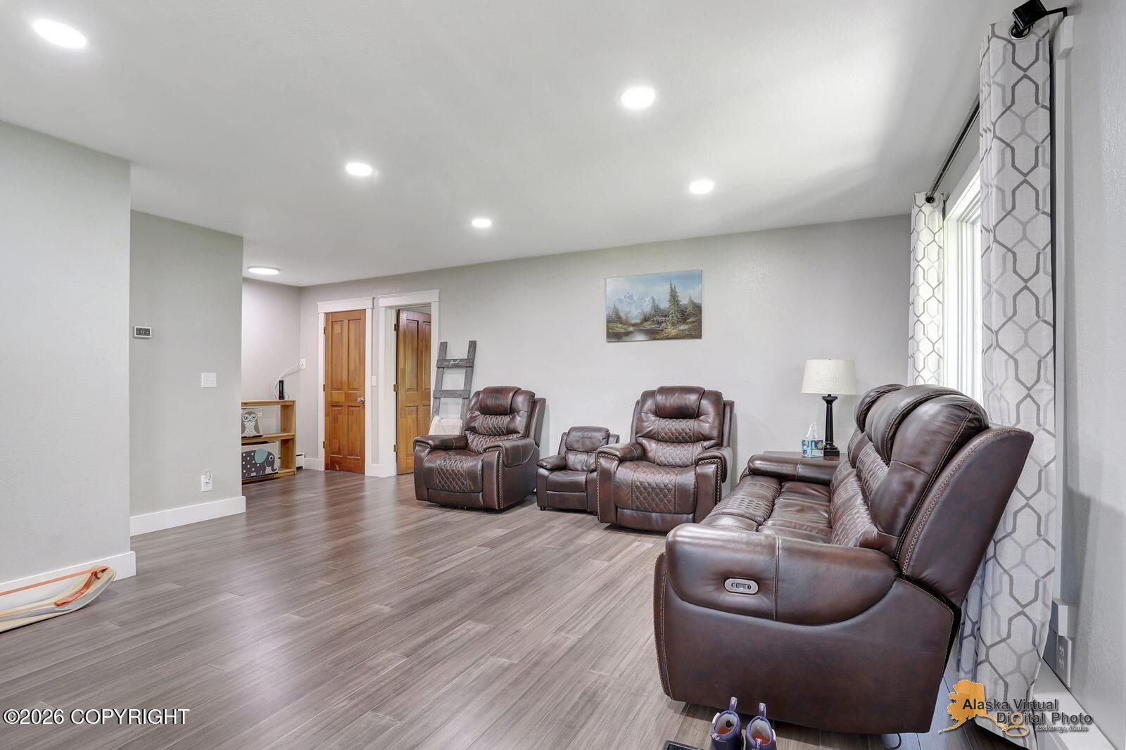 460 N Klouda Circle Property Photo 6