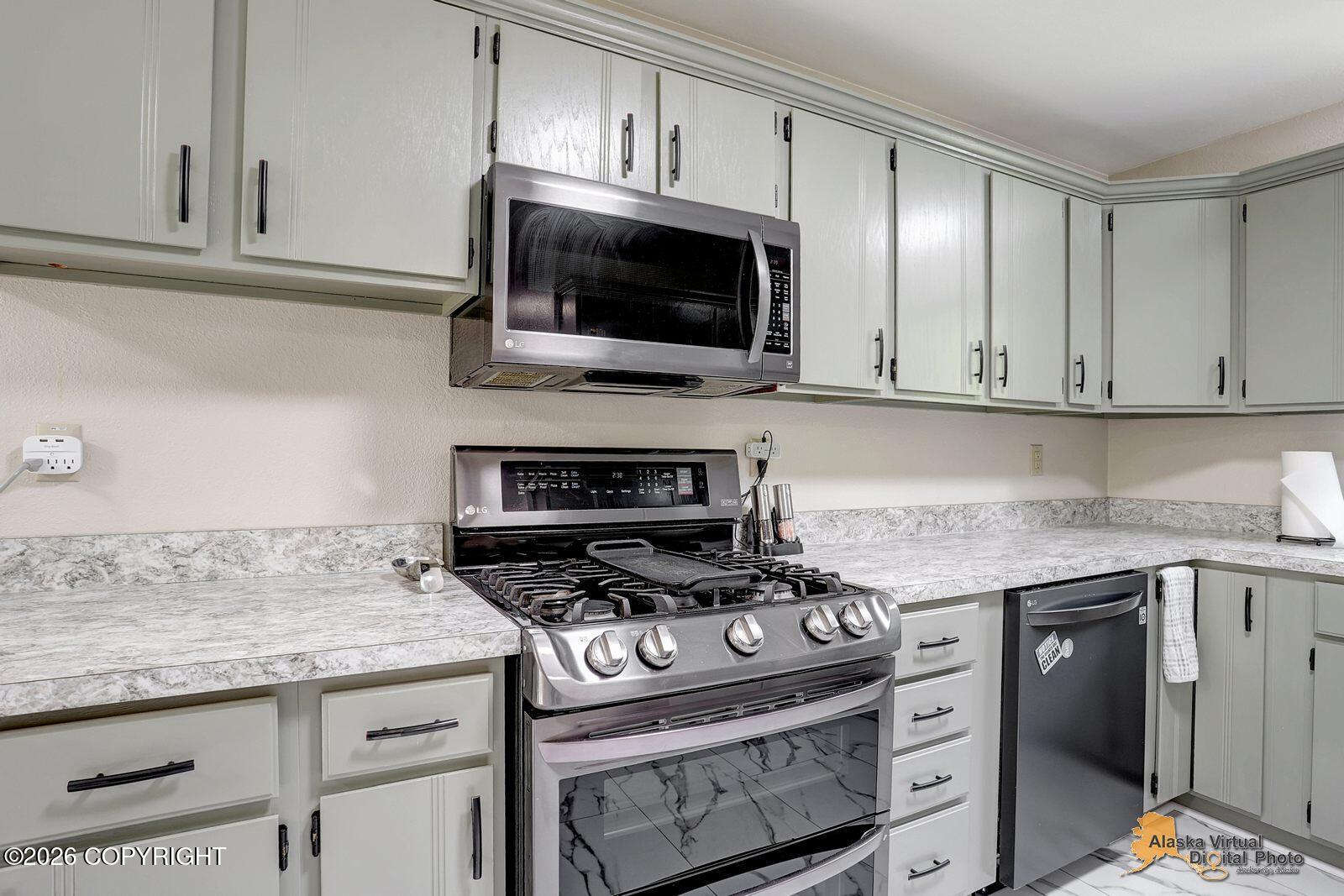 460 N Klouda Circle Property Photo 14