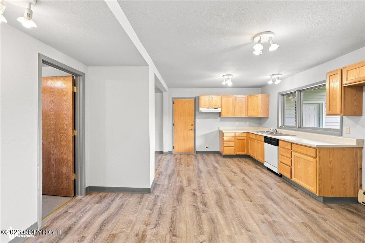 1018 E Lake Shore Avenue Property Photo 8