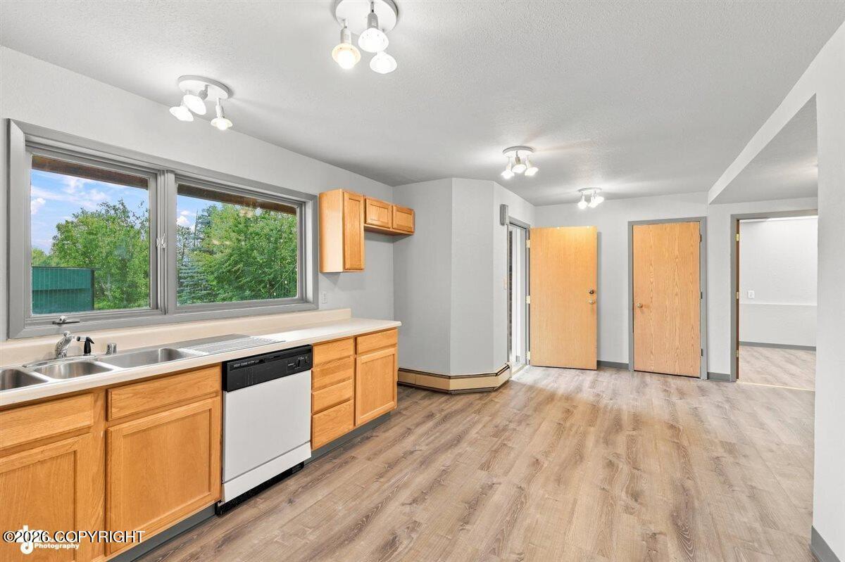 1018 E Lake Shore Avenue Property Photo 10